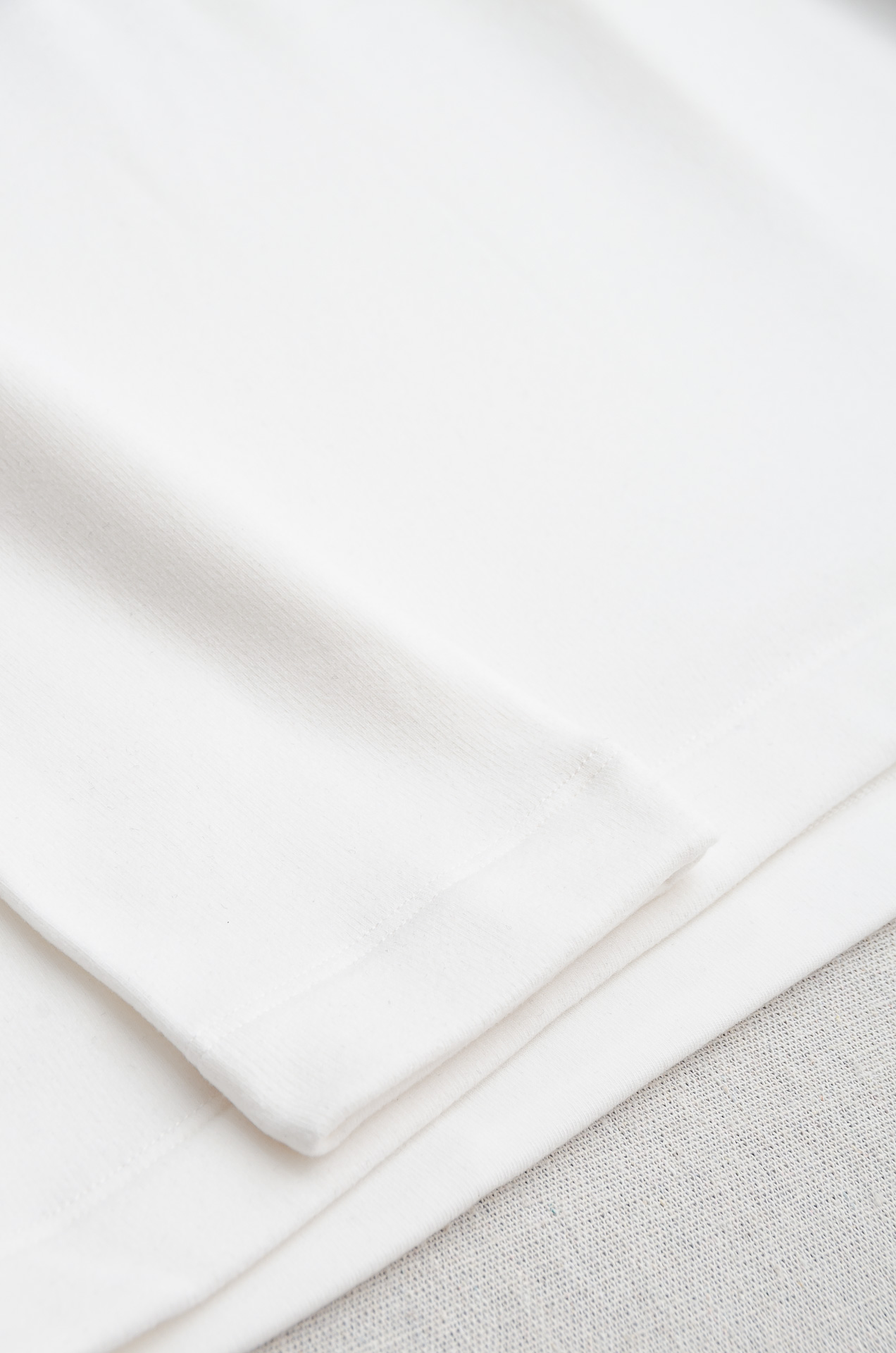 BBR 25FW进口德绒圆领打底衫，男士立体徽标LOGO基础纯色长袖套头衫！秋冬季轻薄款御寒打底单品，时