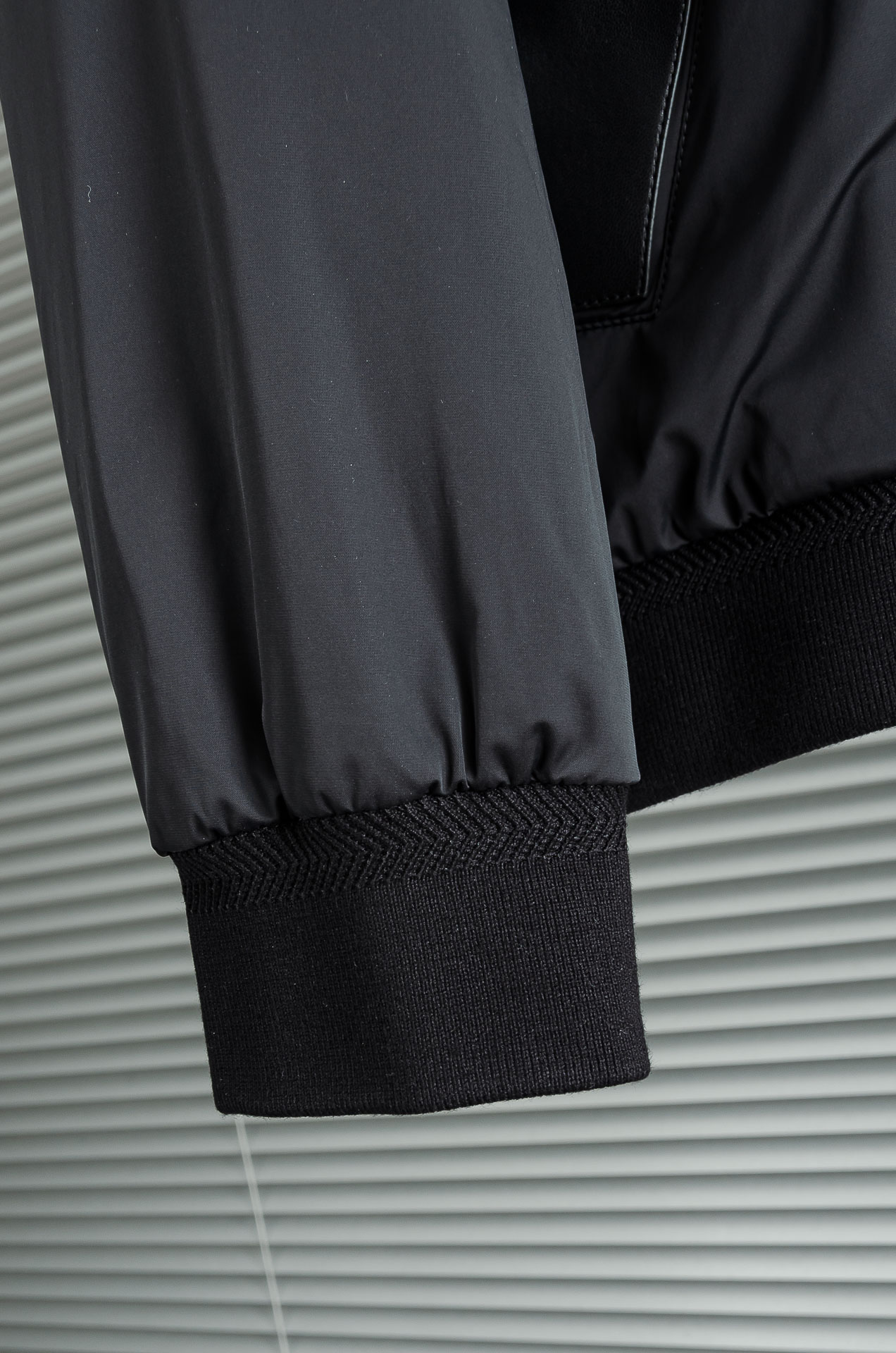 New# TF 5️⃣ 25FW秋冬新款【鹅绒】男士时尚拼绵羊皮立领羽绒服外套！新款羽绒服不仅在设计上独