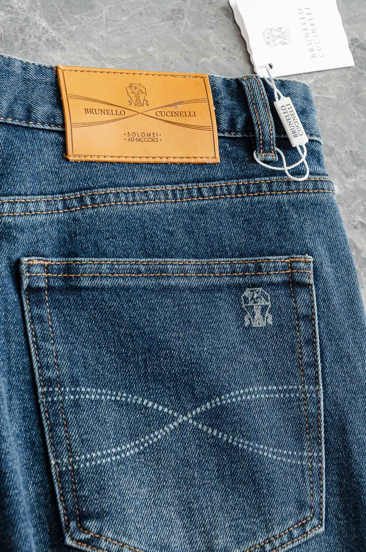 BC 2025男士时尚直筒牛仔长裤！最新裤装单品奉献，所有品质控男粉必须入手的极品，这样一条段位的牛仔裤