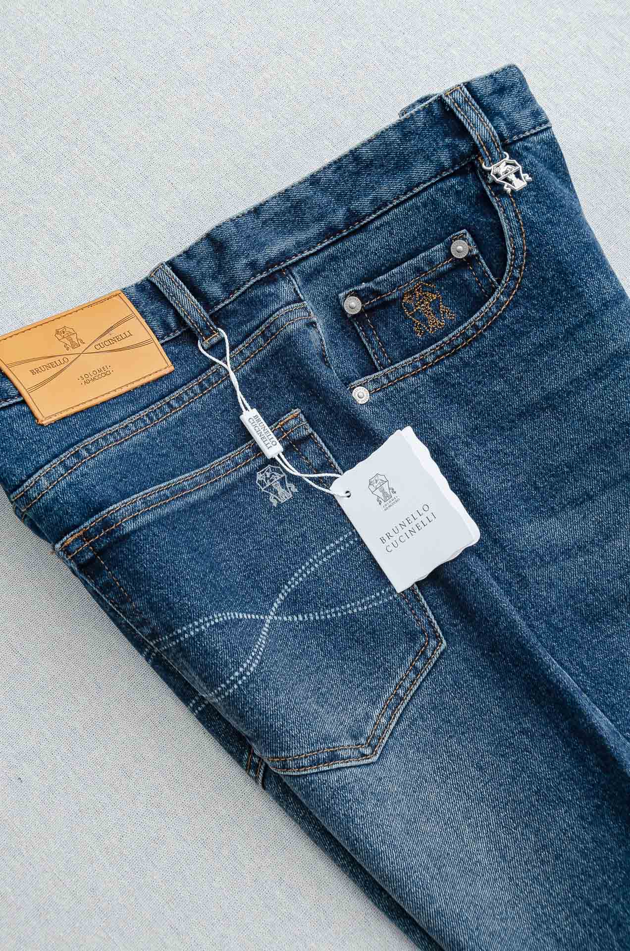 BC 2025男士时尚直筒牛仔长裤！最新裤装单品奉献，所有品质控男粉必须入手的极品，这样一条段位的牛仔裤