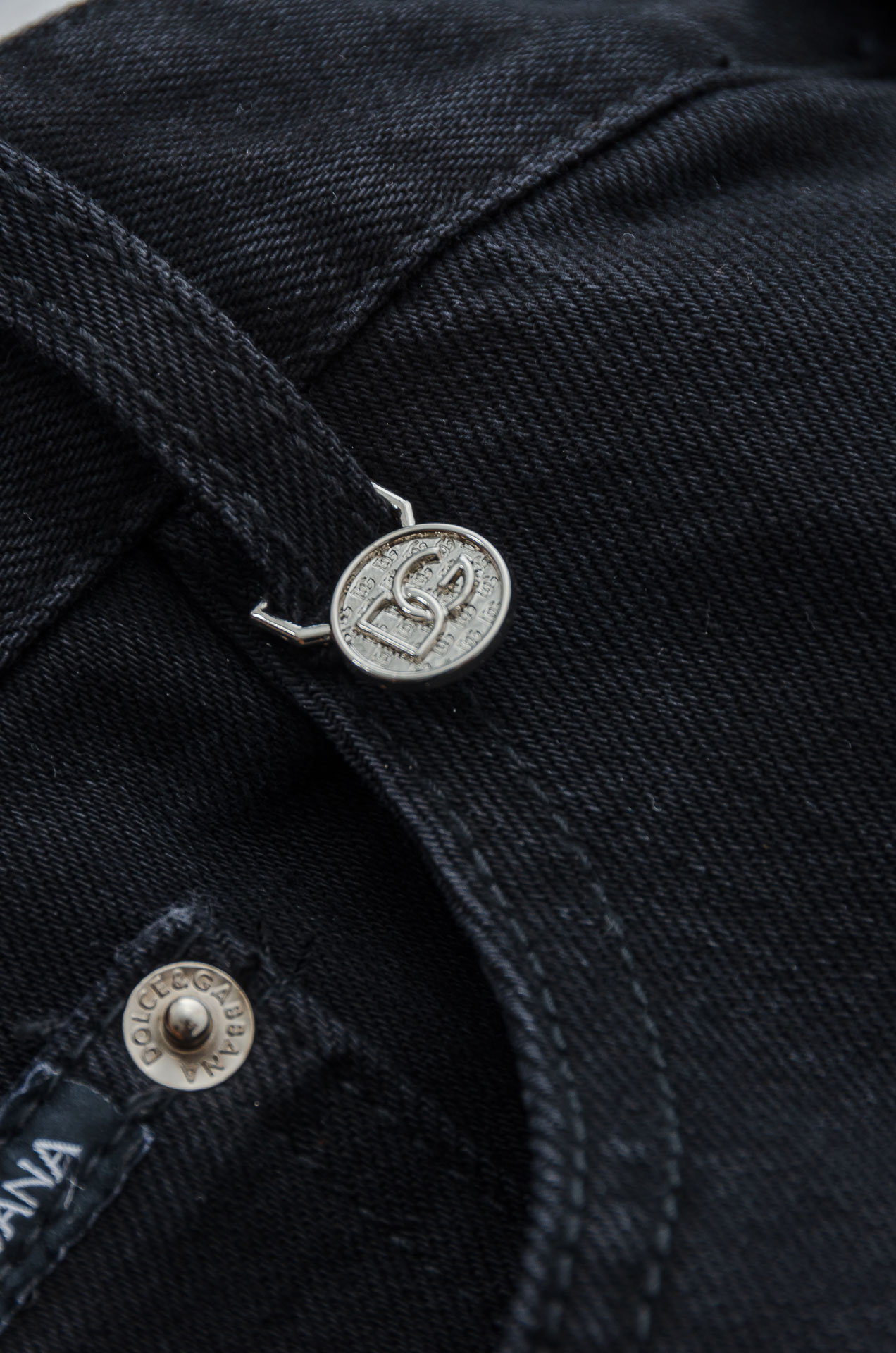 DG2025男士时尚直筒牛仔长裤！最新裤装单品奉献，所有品质控男粉必须入手的极品，这样一条段位的牛仔裤，