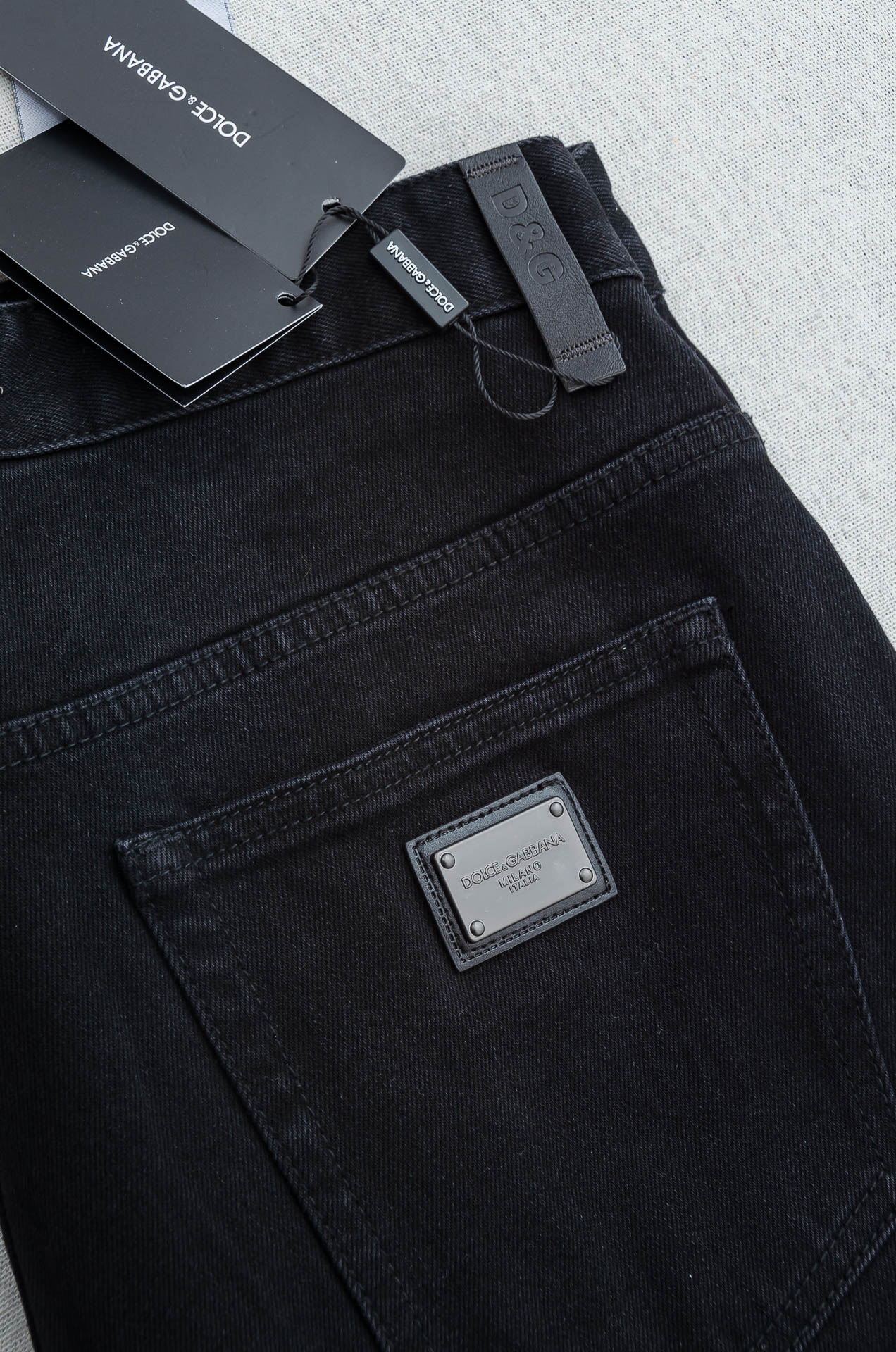 DG2025男士时尚直筒牛仔长裤！最新裤装单品奉献，所有品质控男粉必须入手的极品，这样一条段位的牛仔裤，