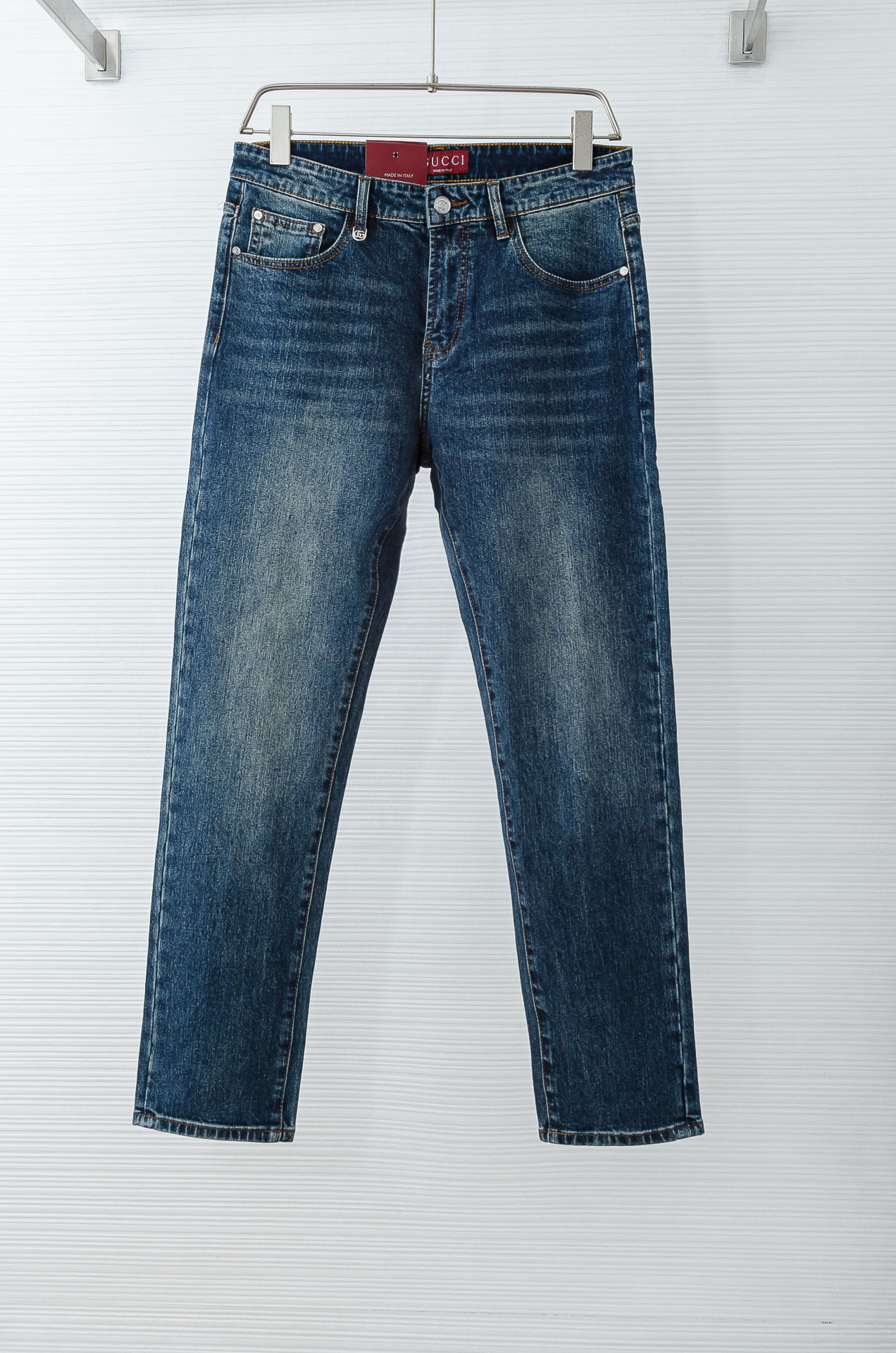 GUCC*i 古驰2025男士时尚直筒牛仔长裤！最新裤装单品奉献，所有品质控男粉必须入手的极品，这样一条