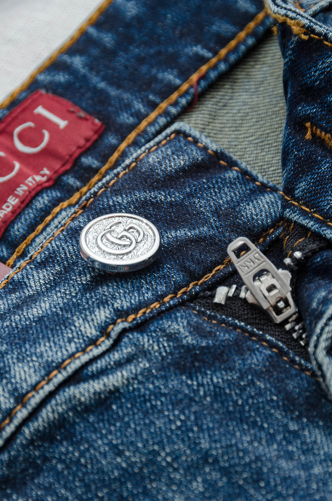 GUCC*i 古驰2025男士时尚直筒牛仔长裤！最新裤装单品奉献，所有品质控男粉必须入手的极品，这样一条