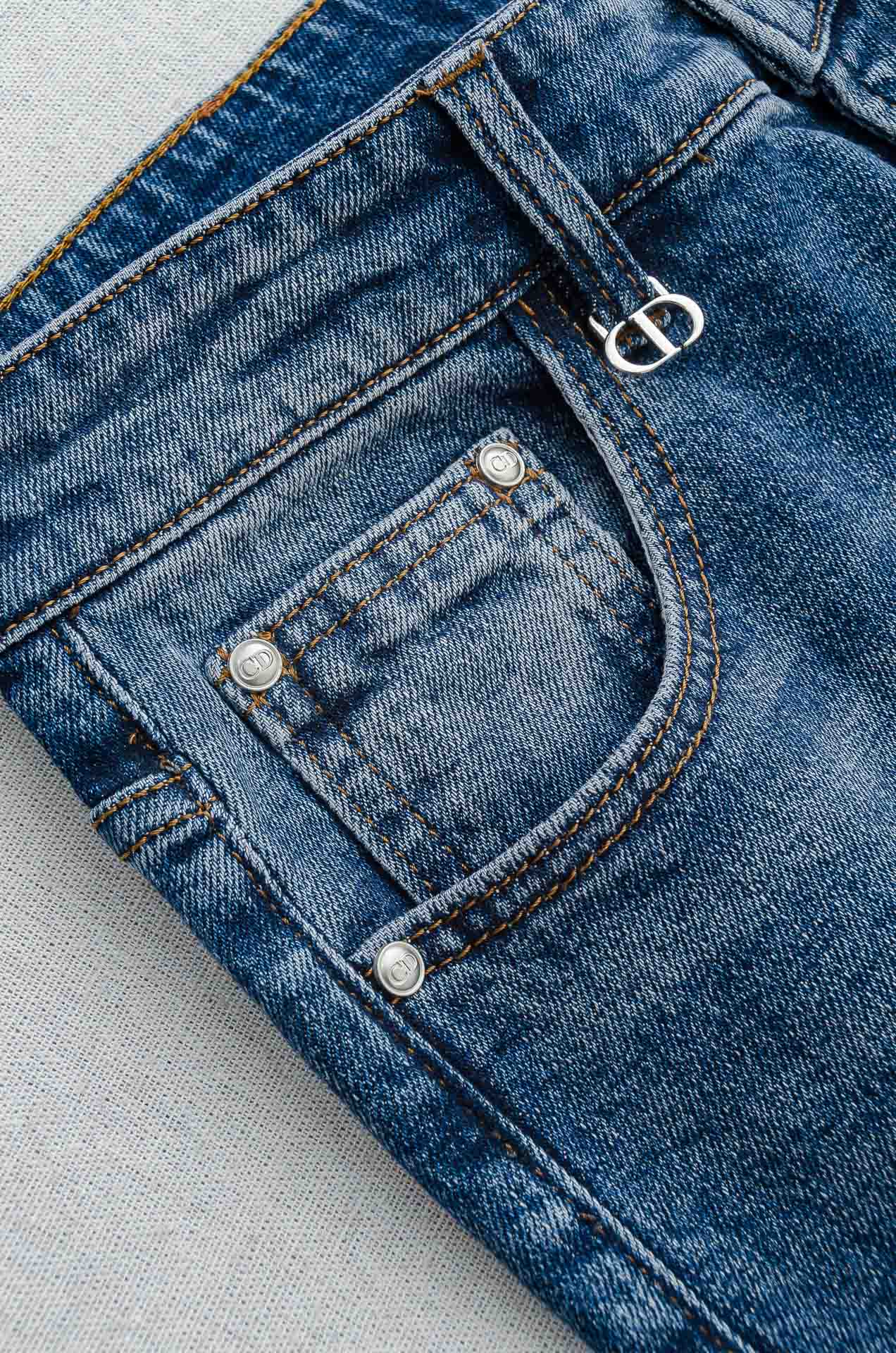 D*ior 迪/奥2025男士时尚直筒牛仔长裤！最新裤装单品奉献，所有品质控男粉必须入手的极品，这样一条