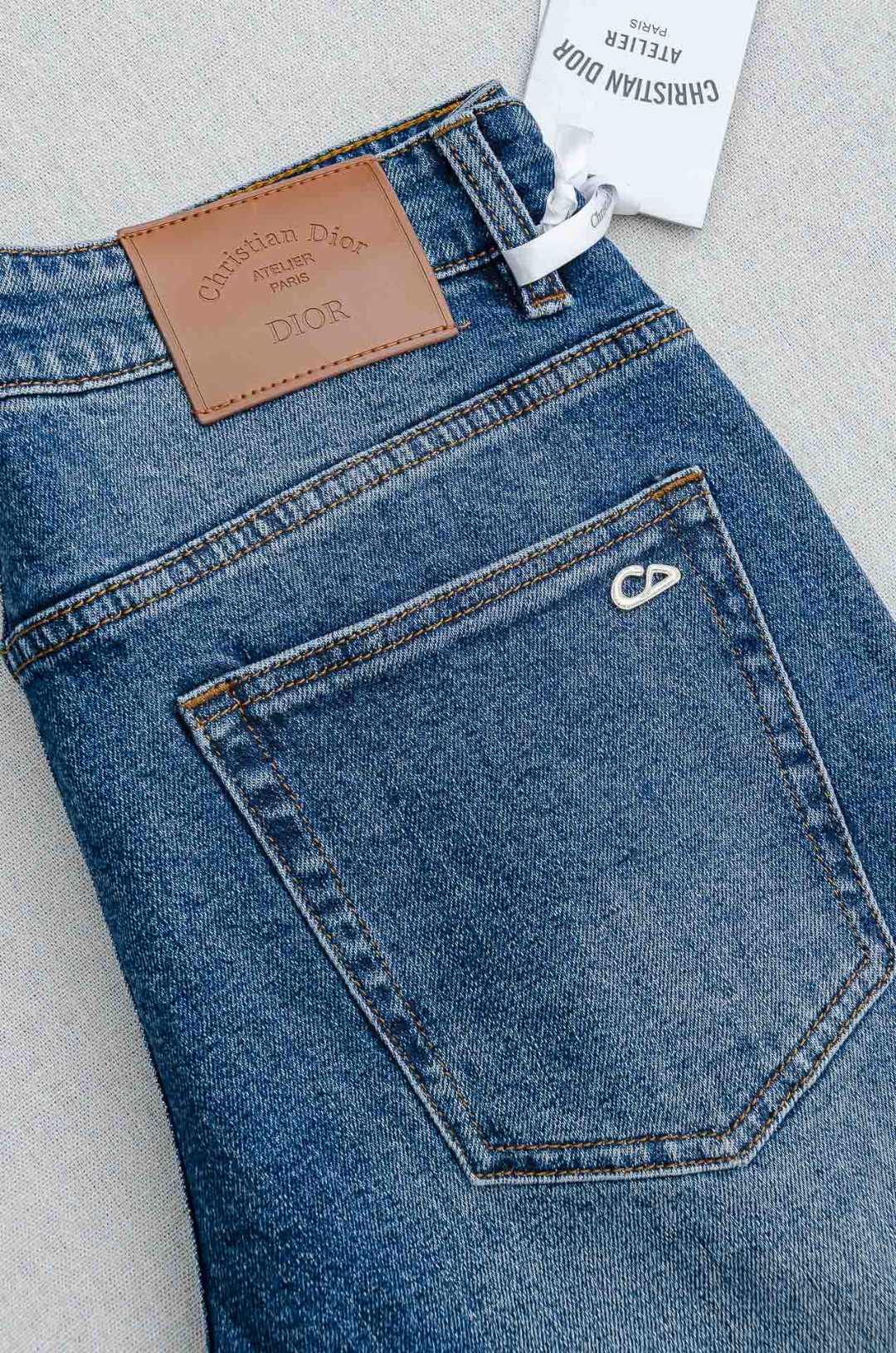 D*ior 迪/奥2025男士时尚直筒牛仔长裤！最新裤装单品奉献，所有品质控男粉必须入手的极品，这样一条