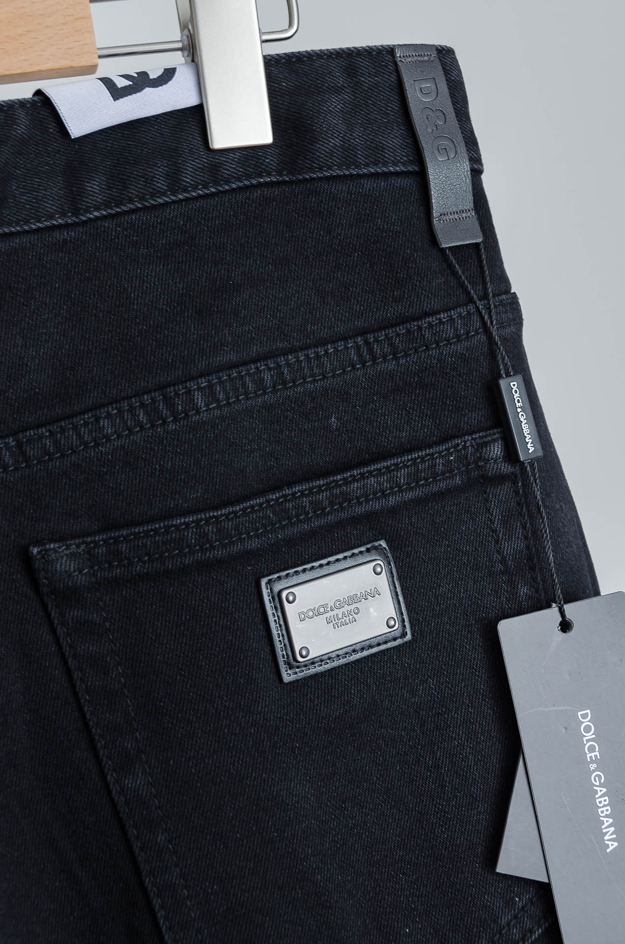 ☀️☀️DG2025男士时尚直筒牛仔长裤！最新裤装单品奉献，所有品质控男粉必须入手的极品，这样一条段位的