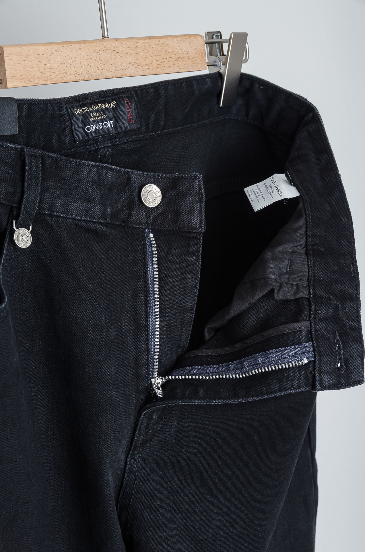 ☀️☀️DG2025男士时尚直筒牛仔长裤！最新裤装单品奉献，所有品质控男粉必须入手的极品，这样一条段位的