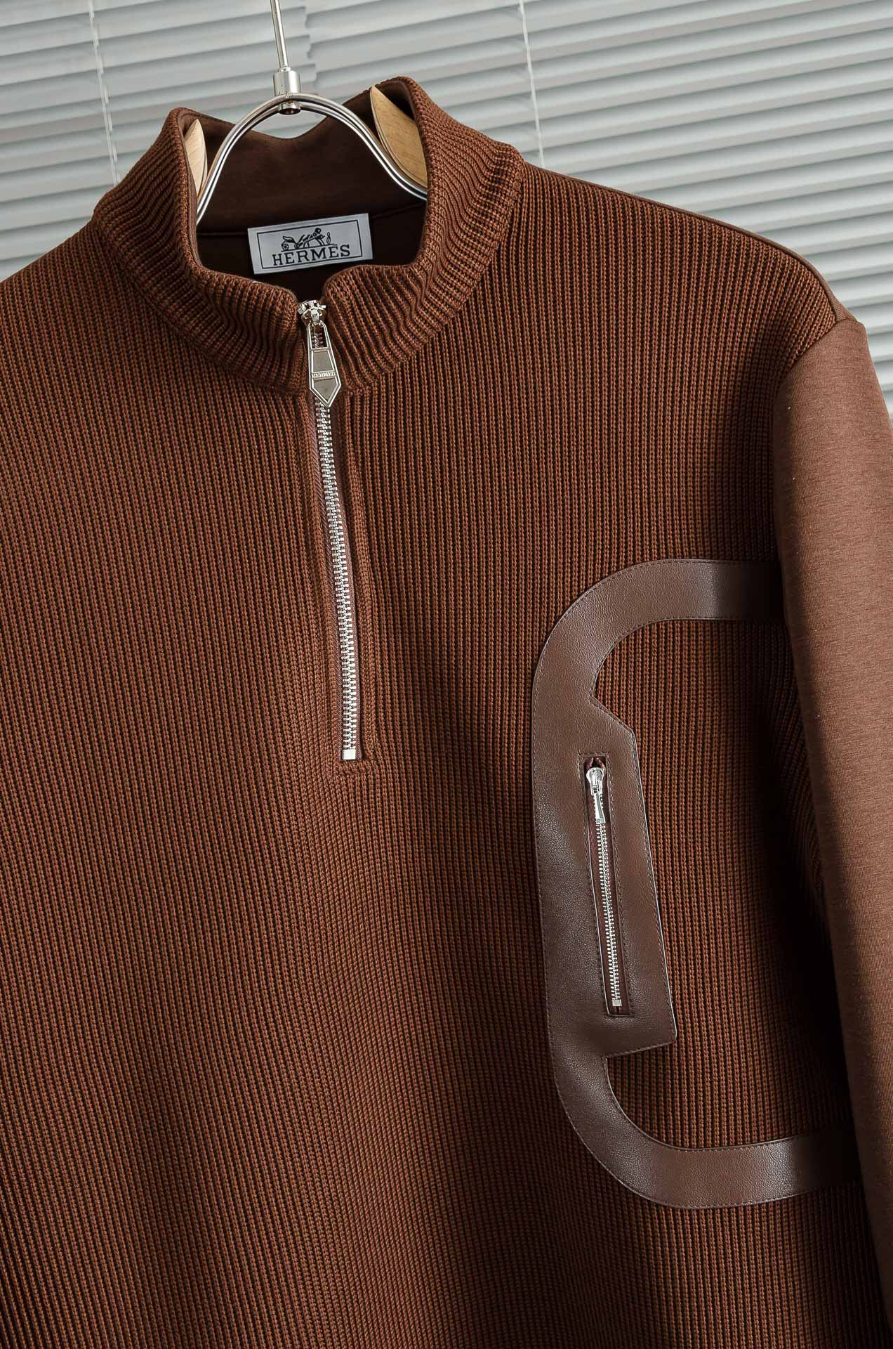 HERM*ES 爱马/仕25FW秋冬最新立领拉链卫衣，柔软太空棉面料+羊毛针织设计，简约又高级!袖部拼接