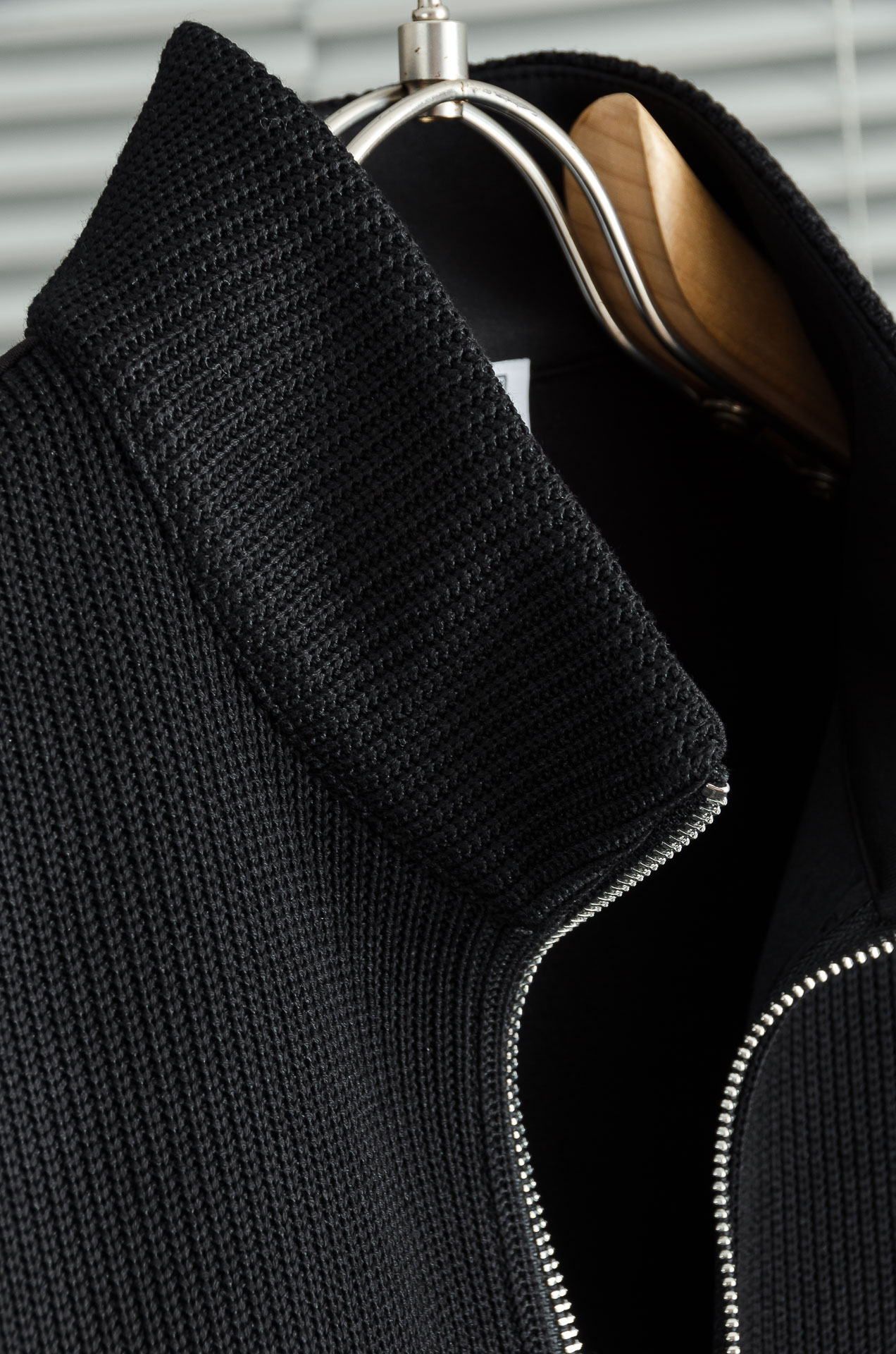 HERM*ES 爱马/仕25FW秋冬最新立领拉链卫衣，柔软太空棉面料+羊毛针织设计，简约又高级!袖部拼接