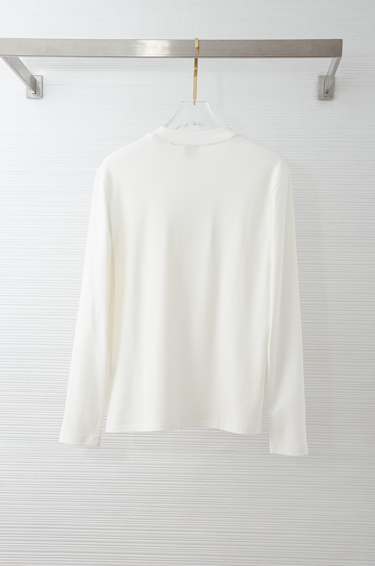 BBR 巴宝莉26FW秋冬新款 立体刺绣男士长袖T恤衫#把重心都放在了面料上，表面清晰可见的细格肌理，足