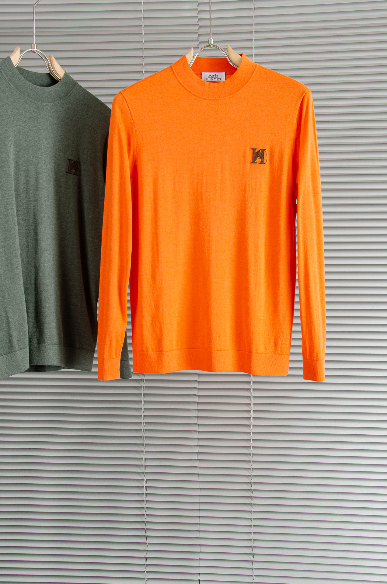 HER*MES 25FW最新贴身打底毛衣#高端88％羊毛+12％蚕丝混纺纱线，采用澳洲进口超细美利奴羊毛