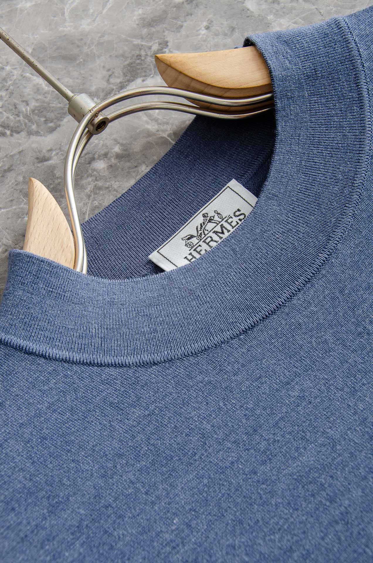 HER*MES 26FW最新贴身打底毛衣#高端88％羊毛+12％蚕丝混纺纱线，采用澳洲进口超细美利奴羊毛