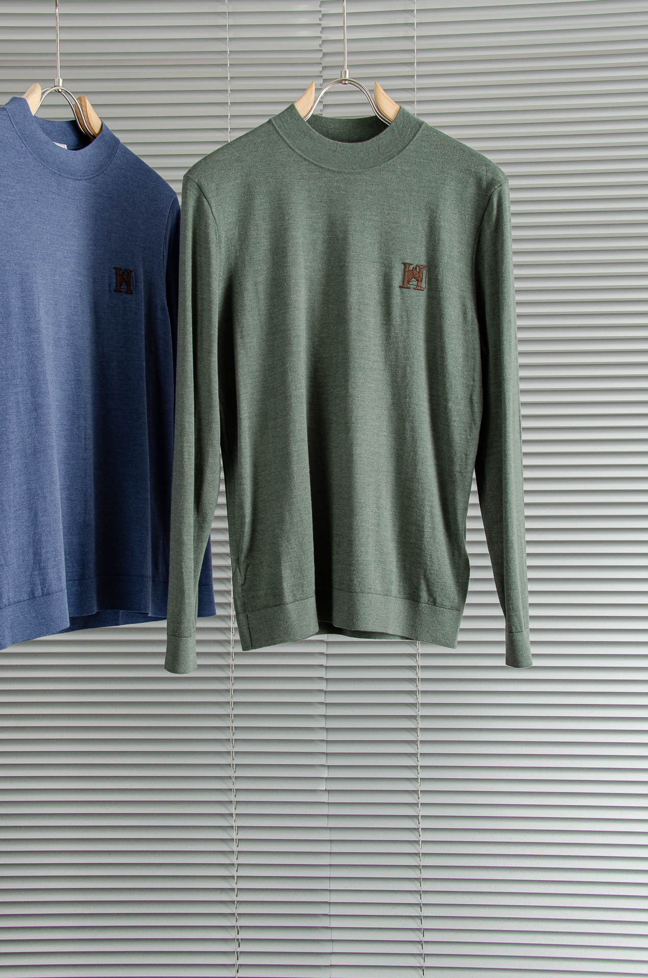 HER*MES 25FW最新贴身打底毛衣#高端88％羊毛+12％蚕丝混纺纱线，采用澳洲进口超细美利奴羊毛