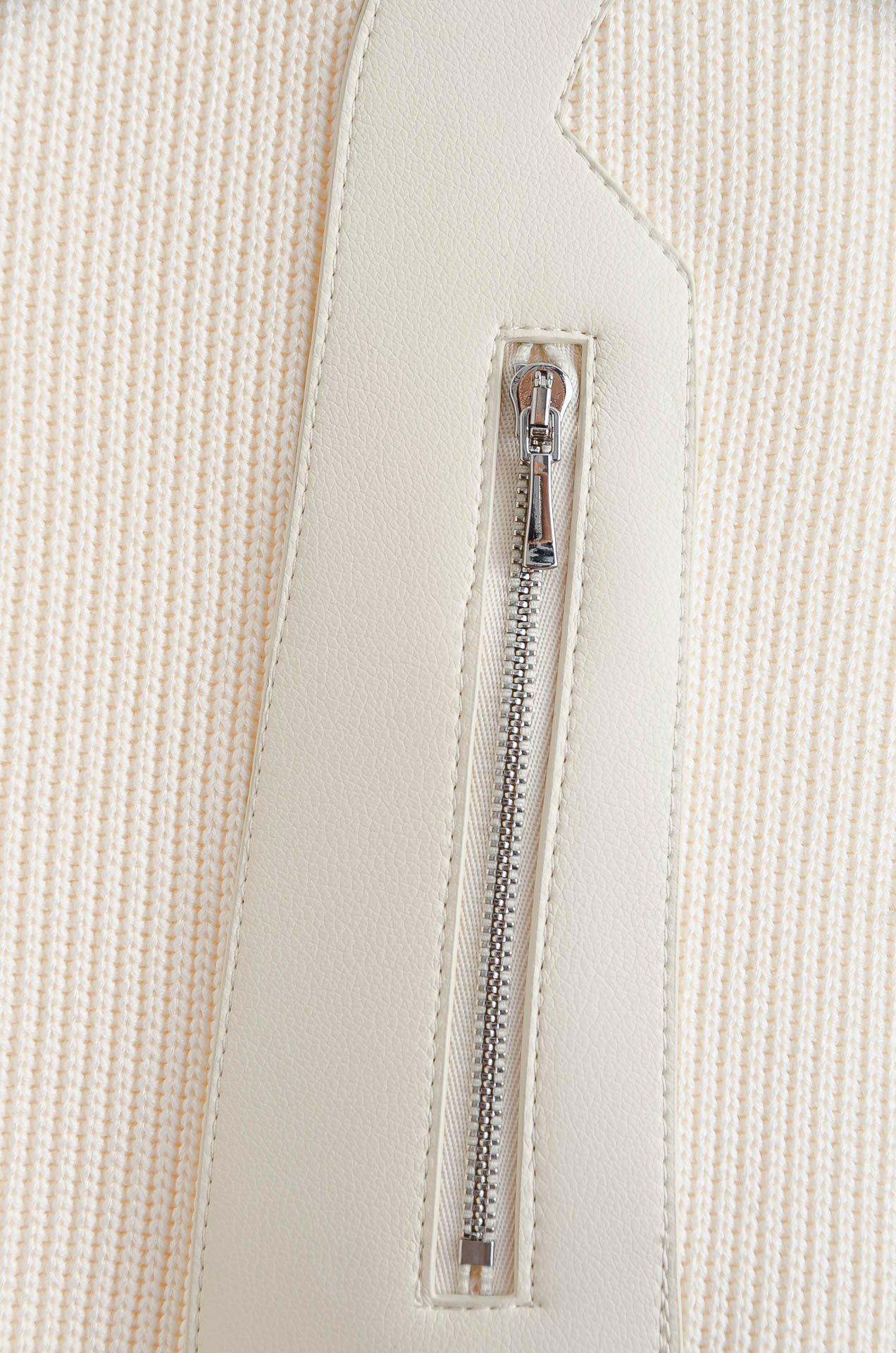 ☀️☀️HERM*ES 爱马/仕25FW秋冬最新立领拉链卫衣，柔软太空棉面料+羊毛针织设计，简约又高级!