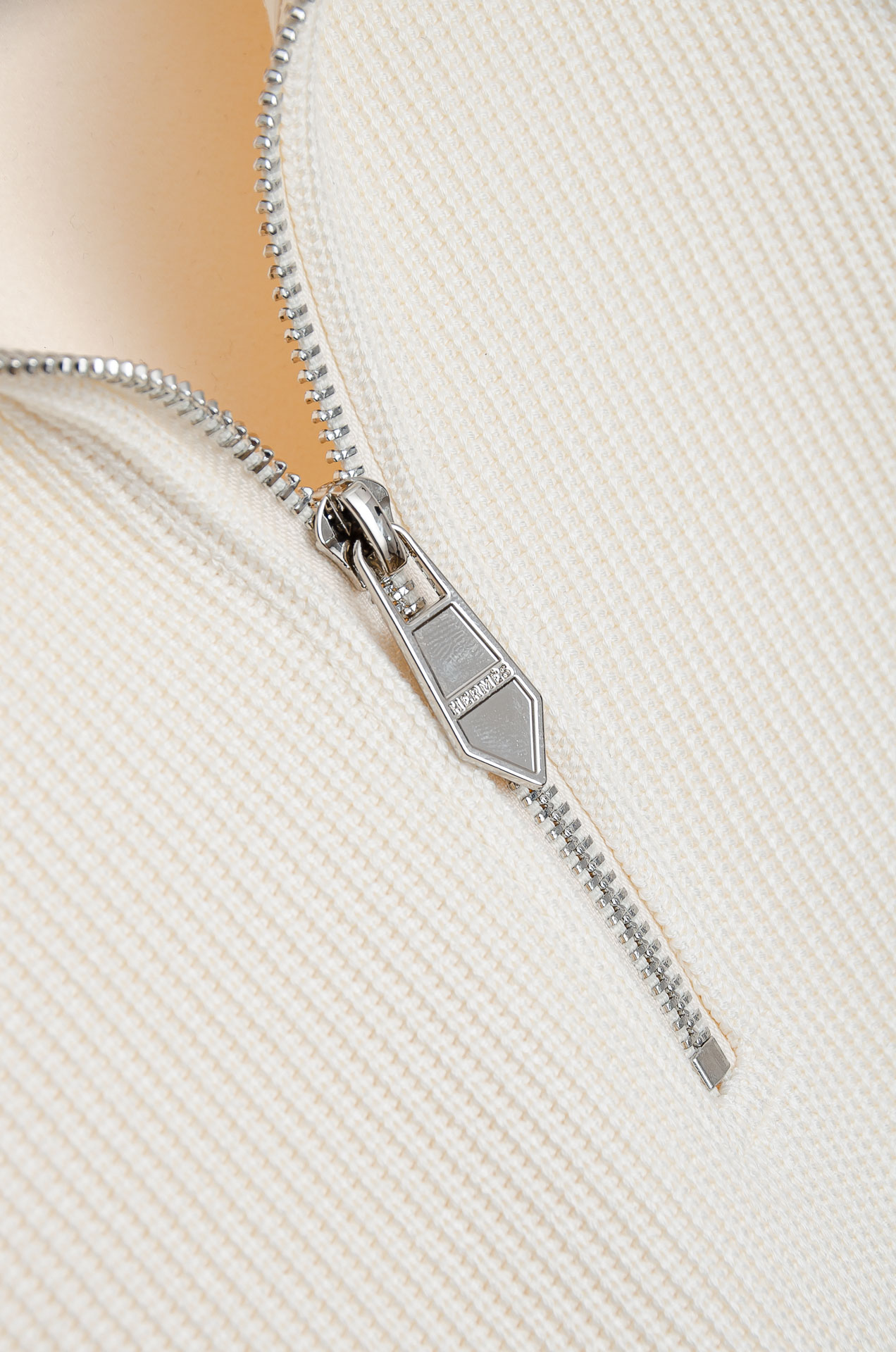 ☀️☀️HERM*ES 爱马/仕25FW秋冬最新立领拉链卫衣，柔软太空棉面料+羊毛针织设计，简约又高级!