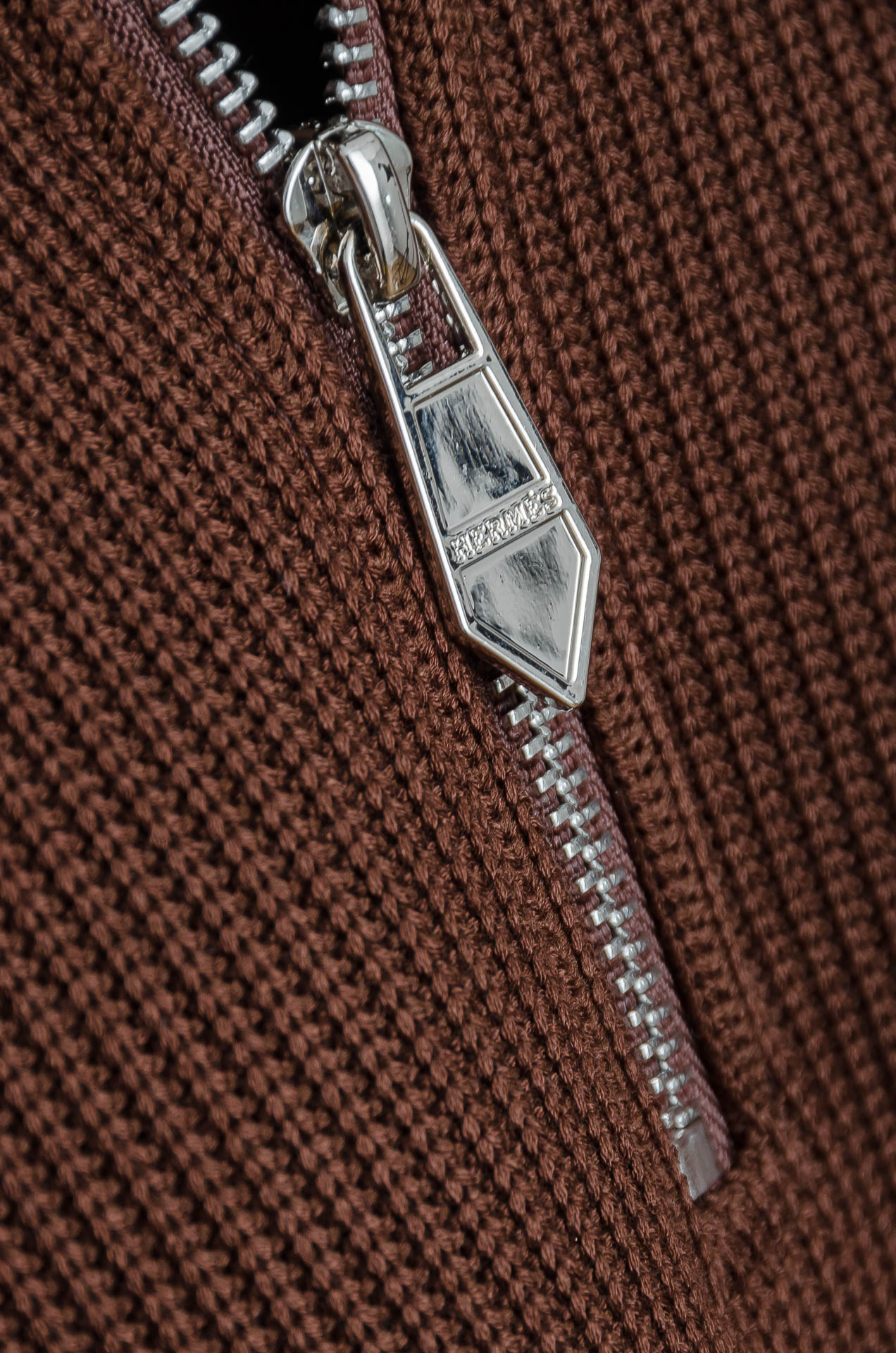 ☀️☀️HERM*ES 爱马/仕25FW秋冬最新立领拉链卫衣，柔软太空棉面料+羊毛针织设计，简约又高级!