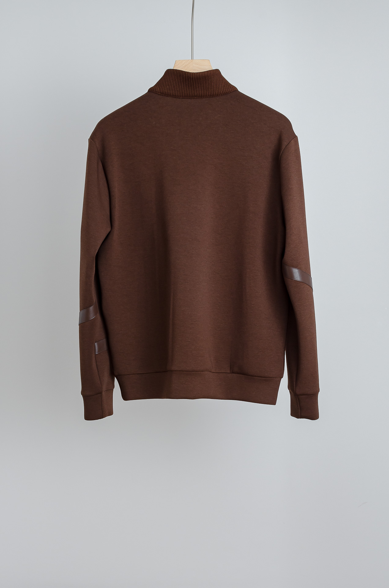 ☀️☀️HERM*ES 爱马/仕25FW秋冬最新立领拉链卫衣，柔软太空棉面料+羊毛针织设计，简约又高级!