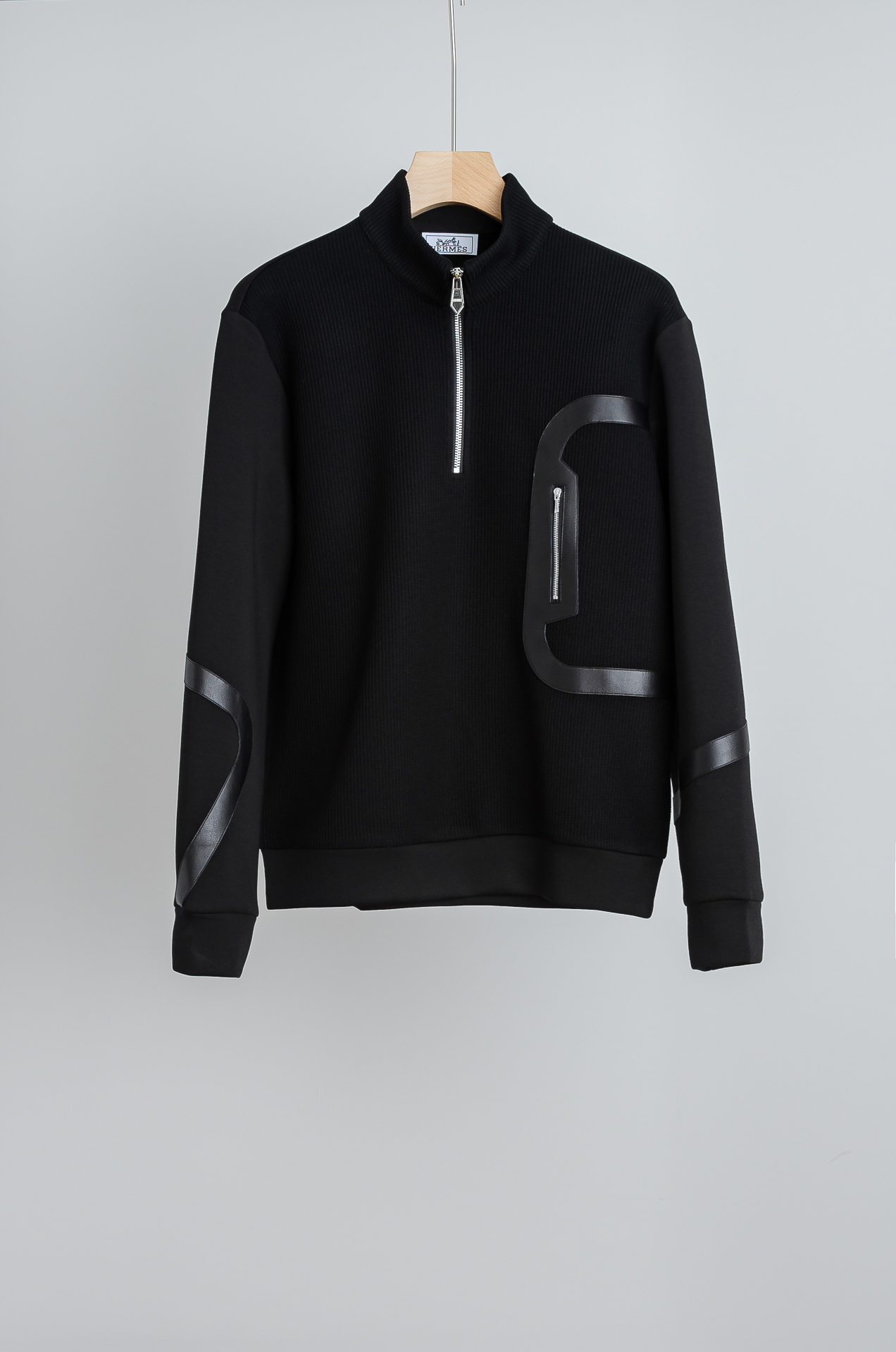 ☀️☀️HERM*ES 爱马/仕25FW秋冬最新立领拉链卫衣，柔软太空棉面料+羊毛针织设计，简约又高级!