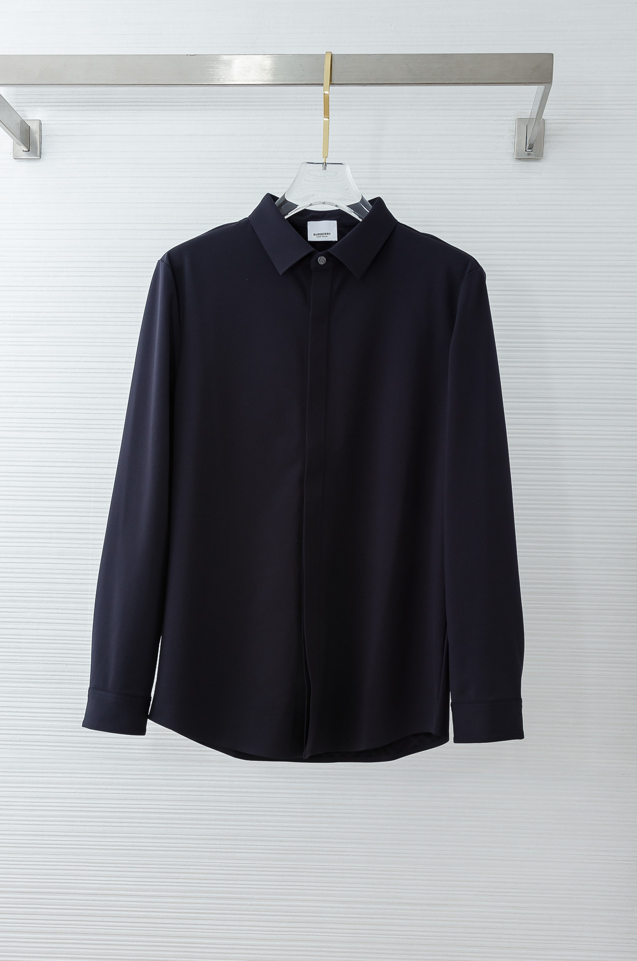 BBR 巴宝莉2025FW秋冬最新加绒立体剪裁男士长袖衬衫#整体触感舒适有质感，尽管面料看似轻薄却富有特