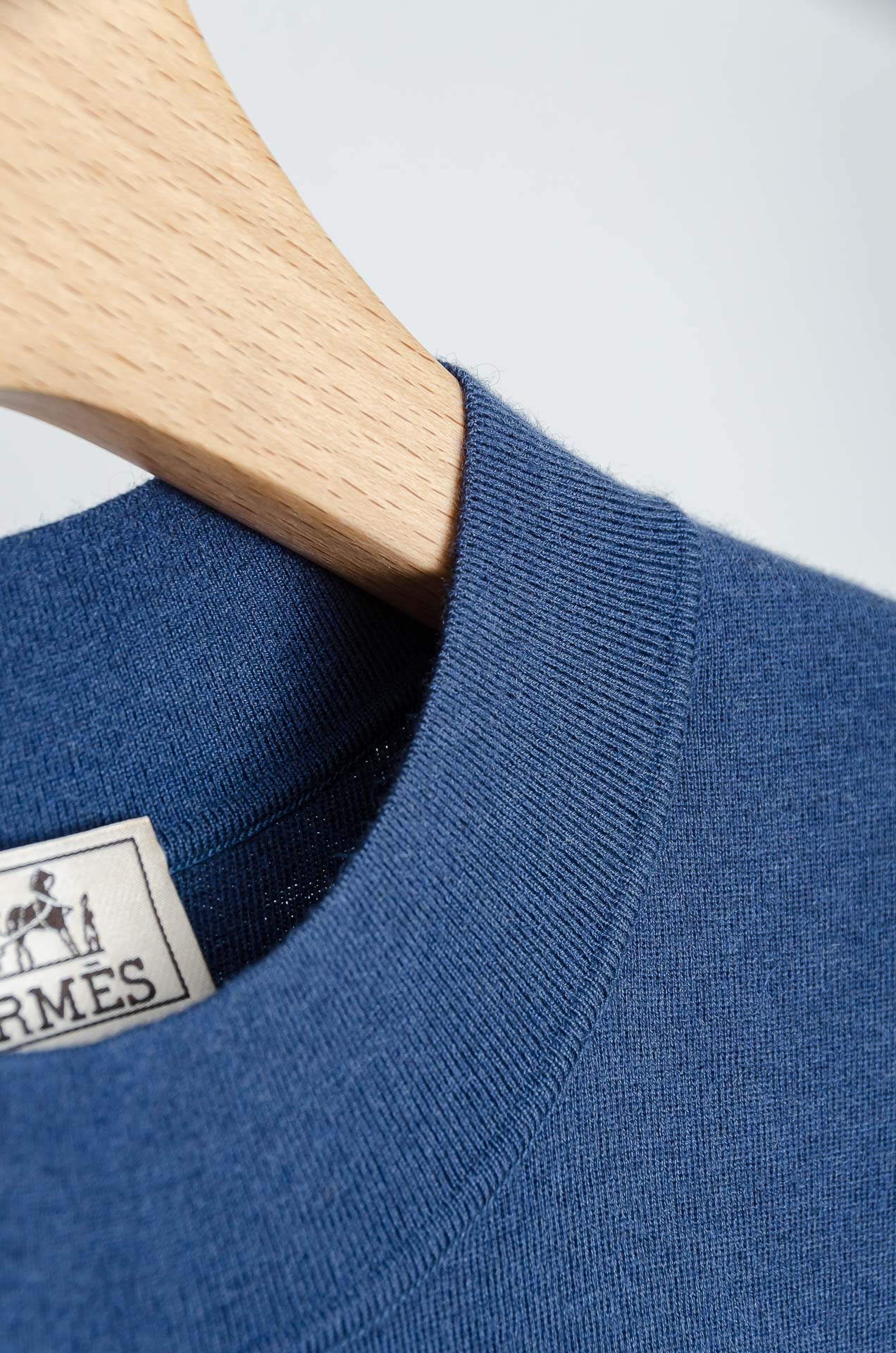 ☀️☀️ H家 2025FW羊绒+羊毛混纺男士经典刺绣标徽休闲圆领短袖针织衫毛衣！一款融合了精湛工艺与高