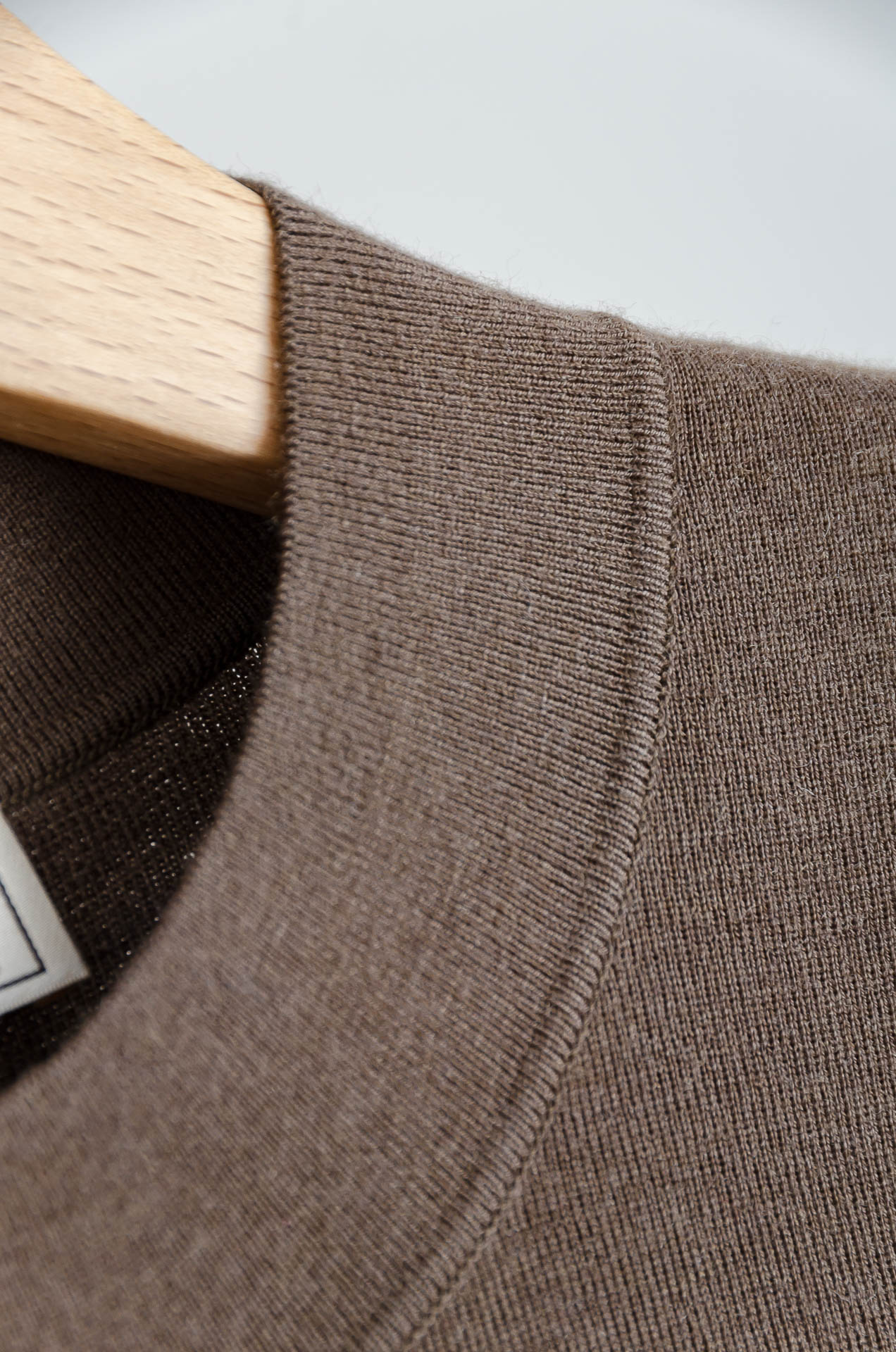 ☀️☀️ H家 2025FW羊绒+羊毛混纺男士经典刺绣标徽休闲圆领短袖针织衫毛衣！一款融合了精湛工艺与高