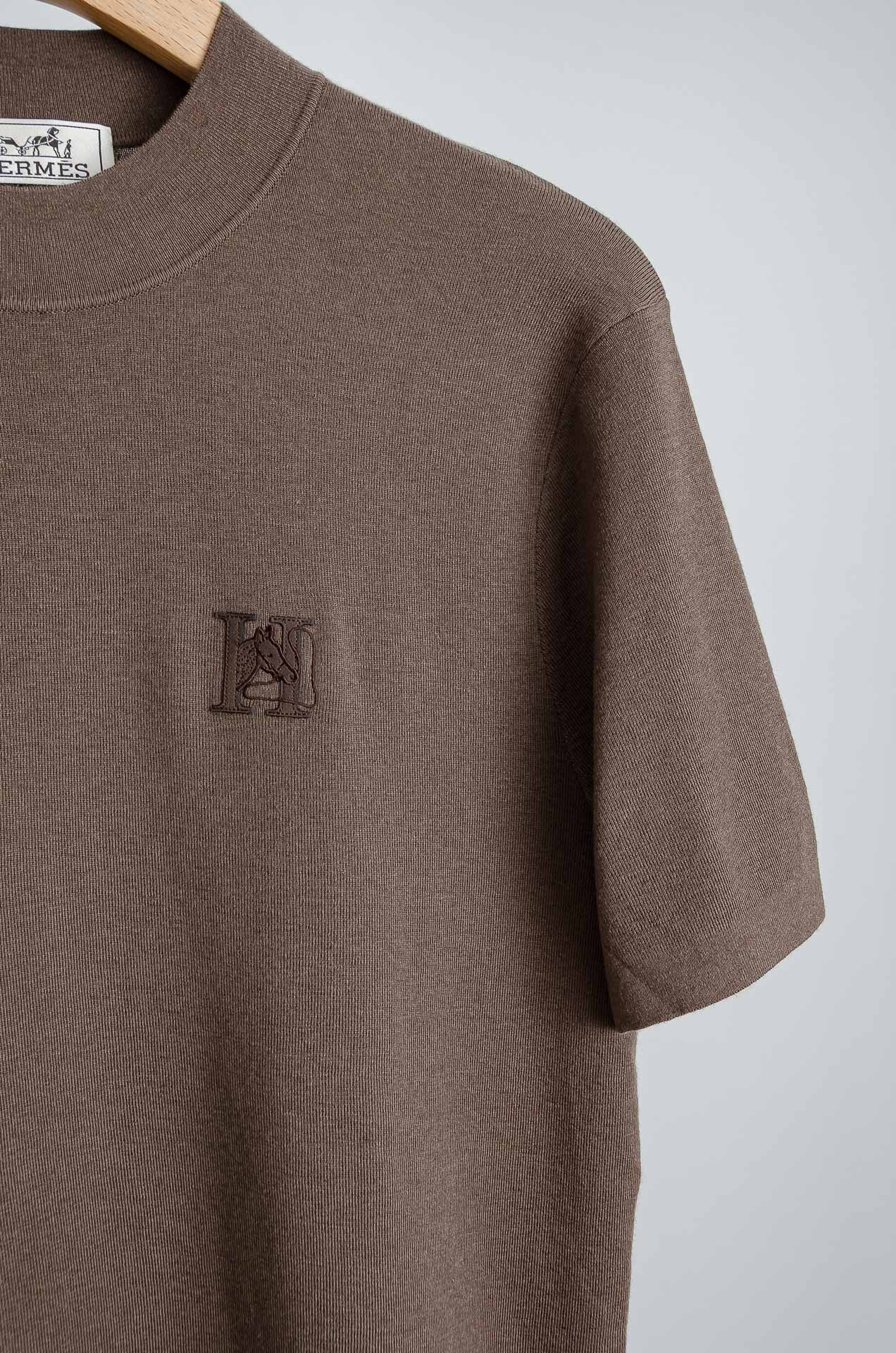 ☀️☀️ H家 2025FW羊绒+羊毛混纺男士经典刺绣标徽休闲圆领短袖针织衫毛衣！一款融合了精湛工艺与高