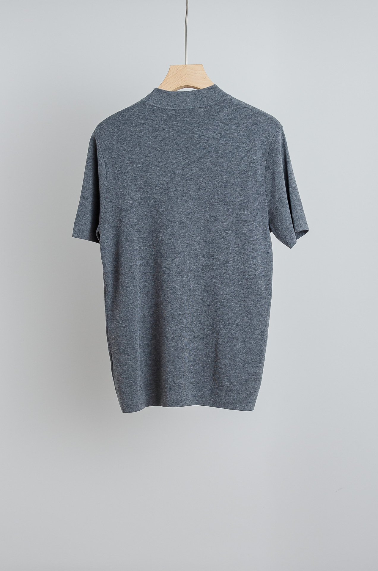 ☀️☀️ H家 2025FW羊绒+羊毛混纺男士经典刺绣标徽休闲圆领短袖针织衫毛衣！一款融合了精湛工艺与高