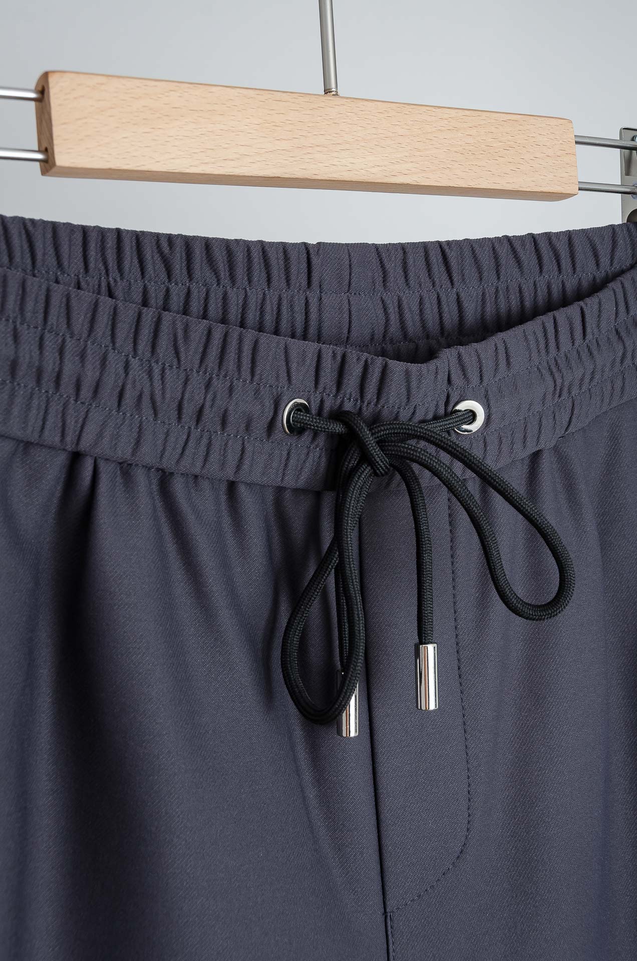 。☀️☀️Pra＊da普拉达25FW新品时装款舒适直筒男士休闲长裤#舒适又时髦!松紧腰带贴合身形，后腰有