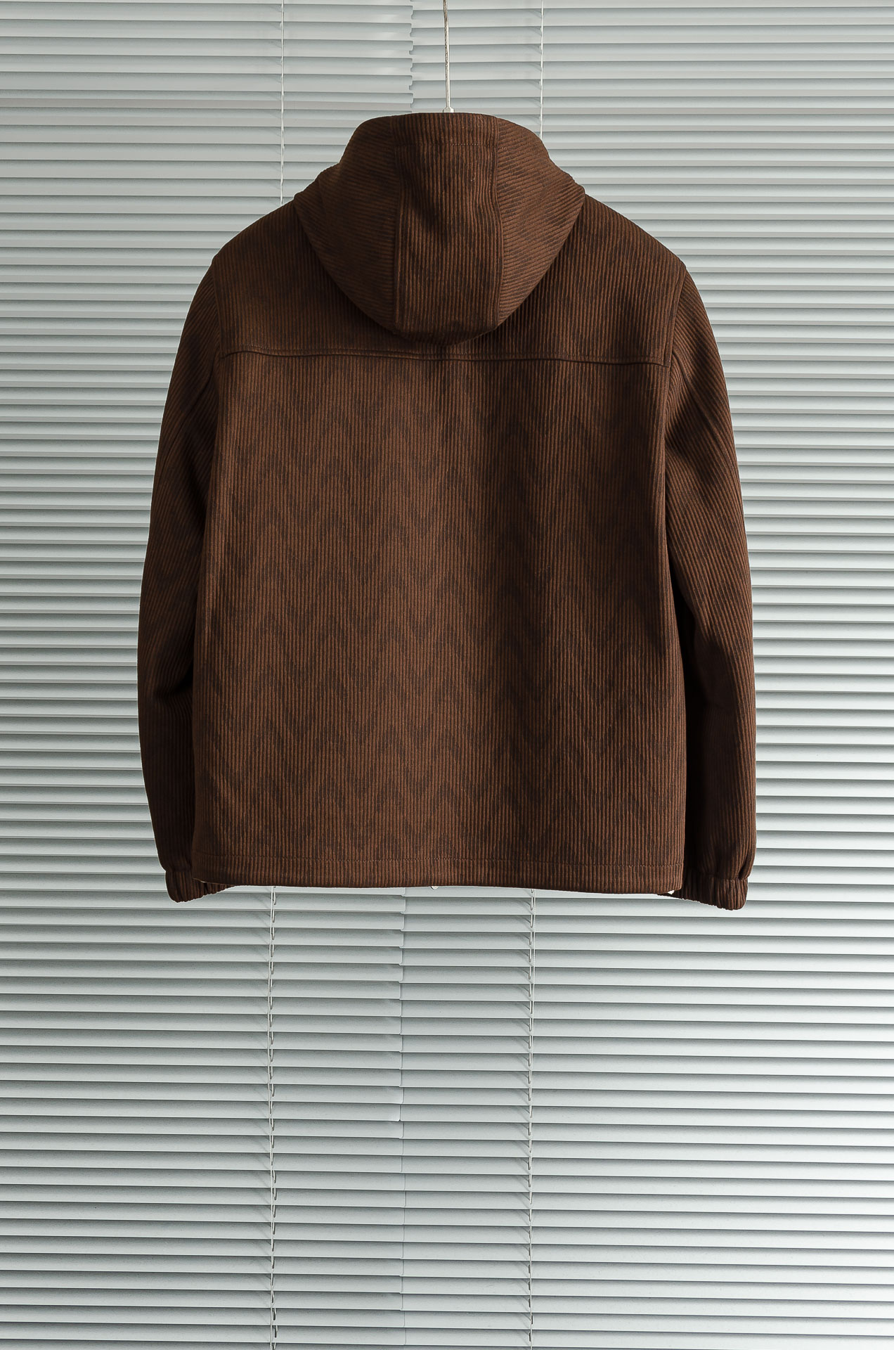 Brunello Cucinell 2026秋冬新品，这件灯芯绒棉衣，把复古穿出了新味道！既有复古质感，