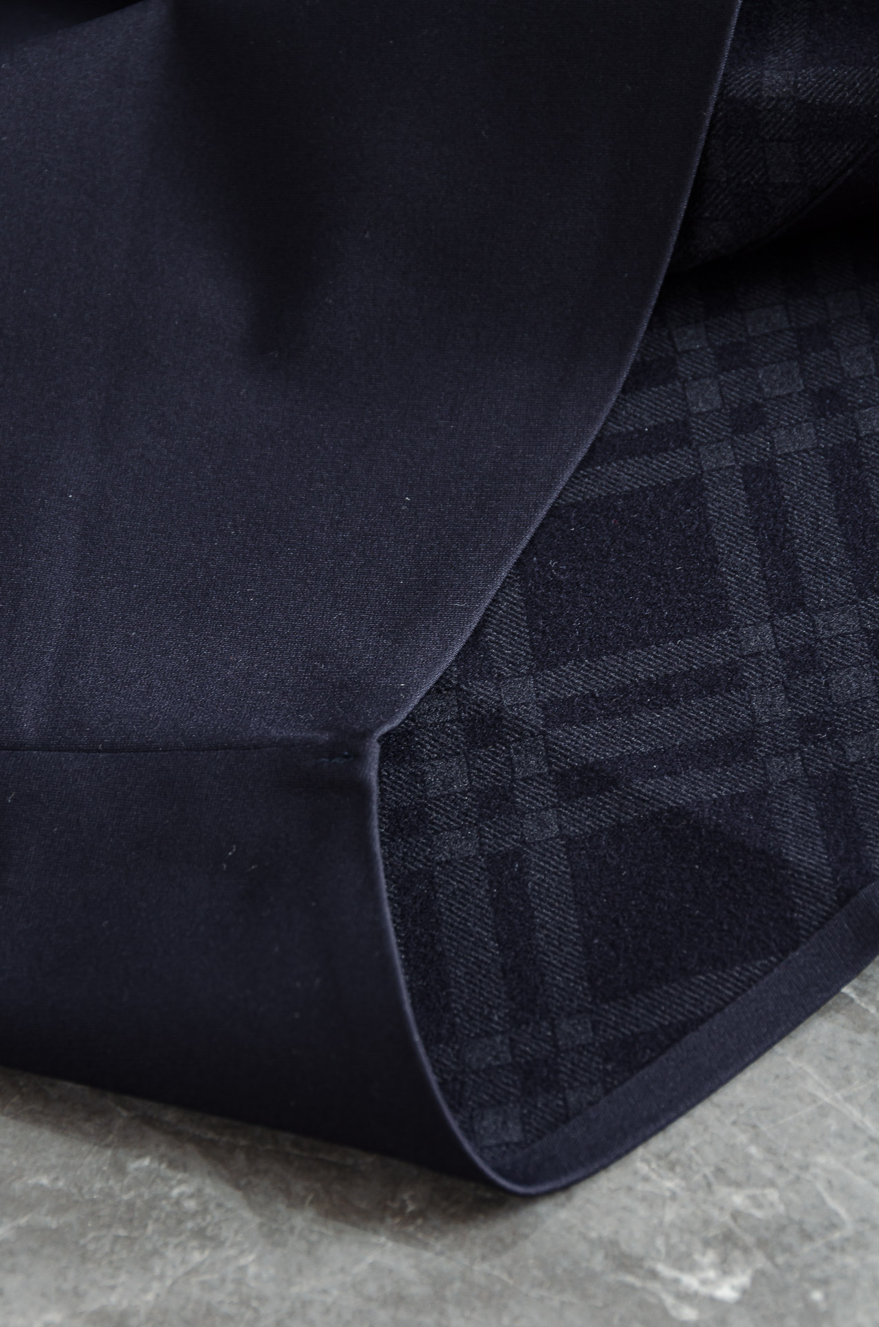 BBR 巴宝莉2025FW秋冬最新加绒立体剪裁男士长袖衬衫#整体触感舒适有质感，尽管面料看似轻薄却富有特