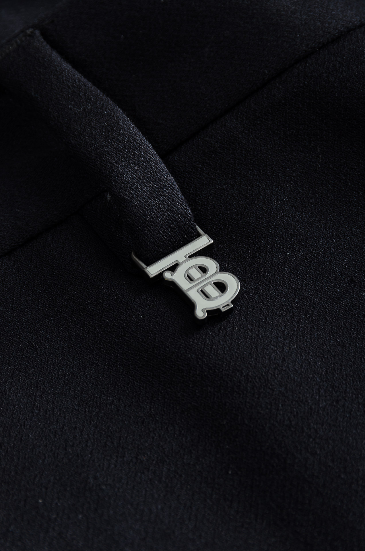 BURBE*RRY.巴宝/莉25FW秋冬新款轻奢时尚定制休闲西裤#简洁干练的风格，精致卓越的品质男装，每