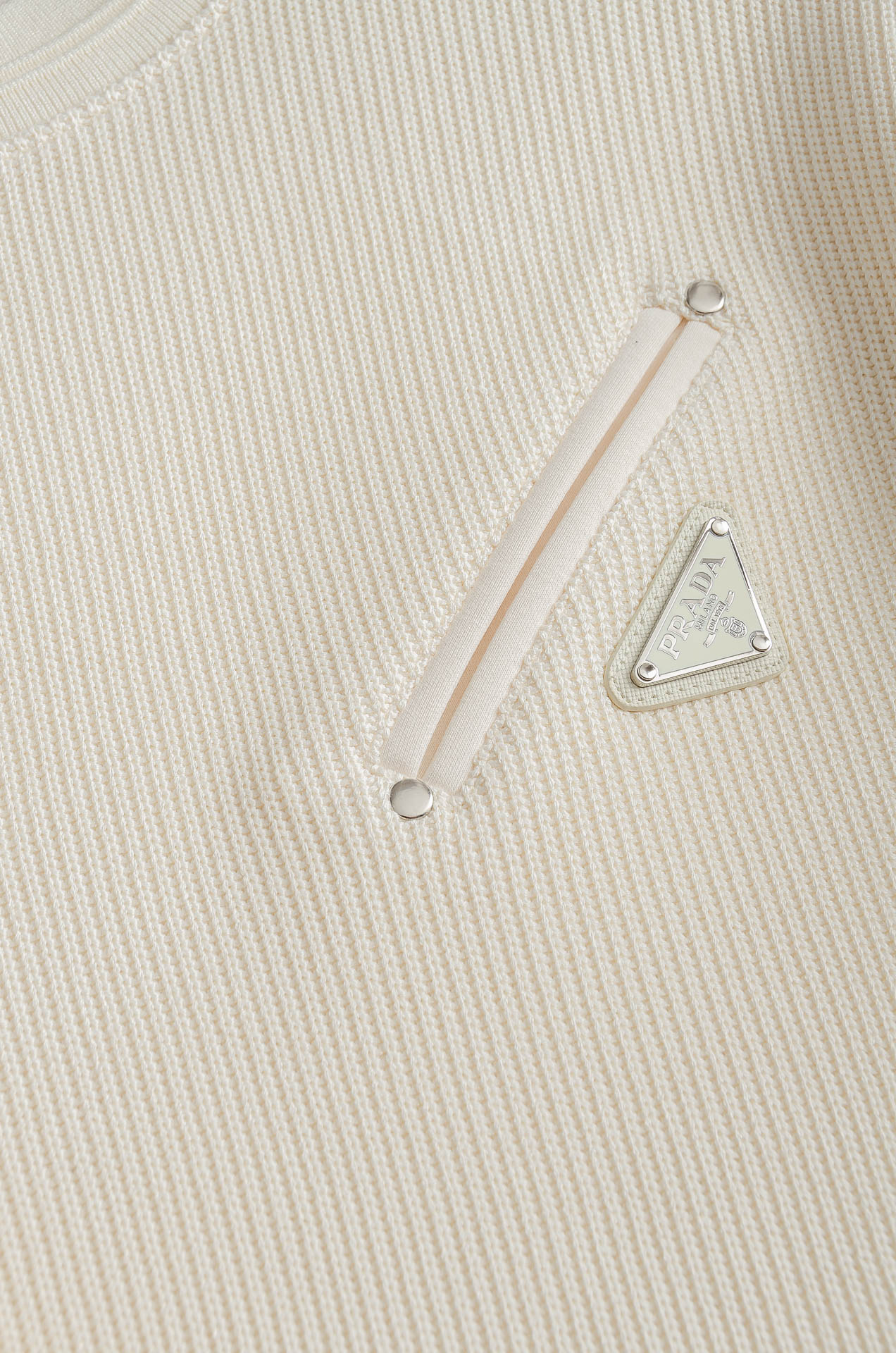 Pr*ada普拉达 2025FW秋冬最新品 客供进口面料保暖圆领男士卫衣#质感硬朗挺拔有型，版型立体不易