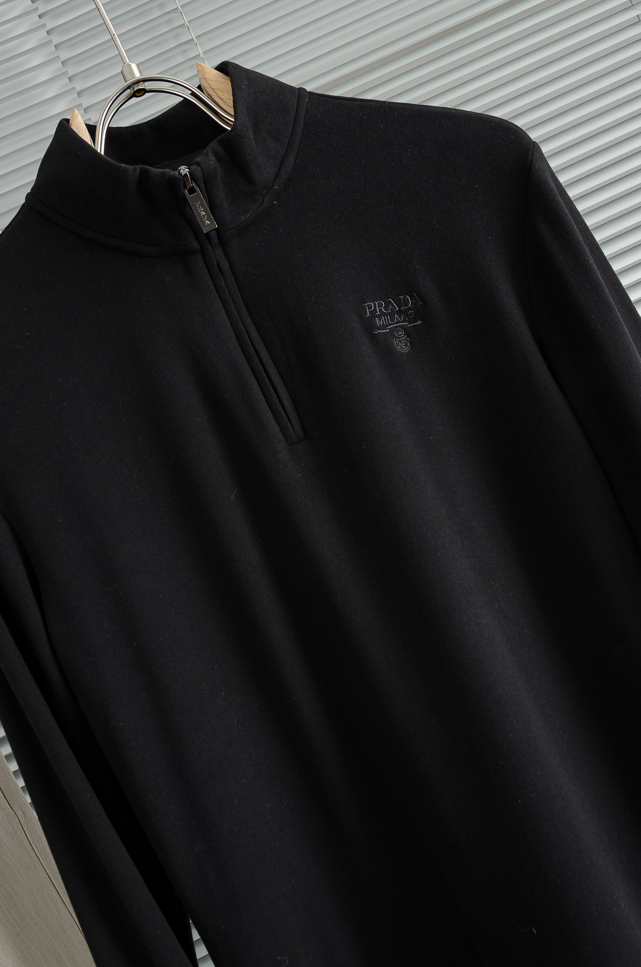 Nea# Pra＊da 普拉＊达2026FW最新半拉链立领长袖衫#柔软亲肤又保暖，秋冬穿超合适!立领+半
