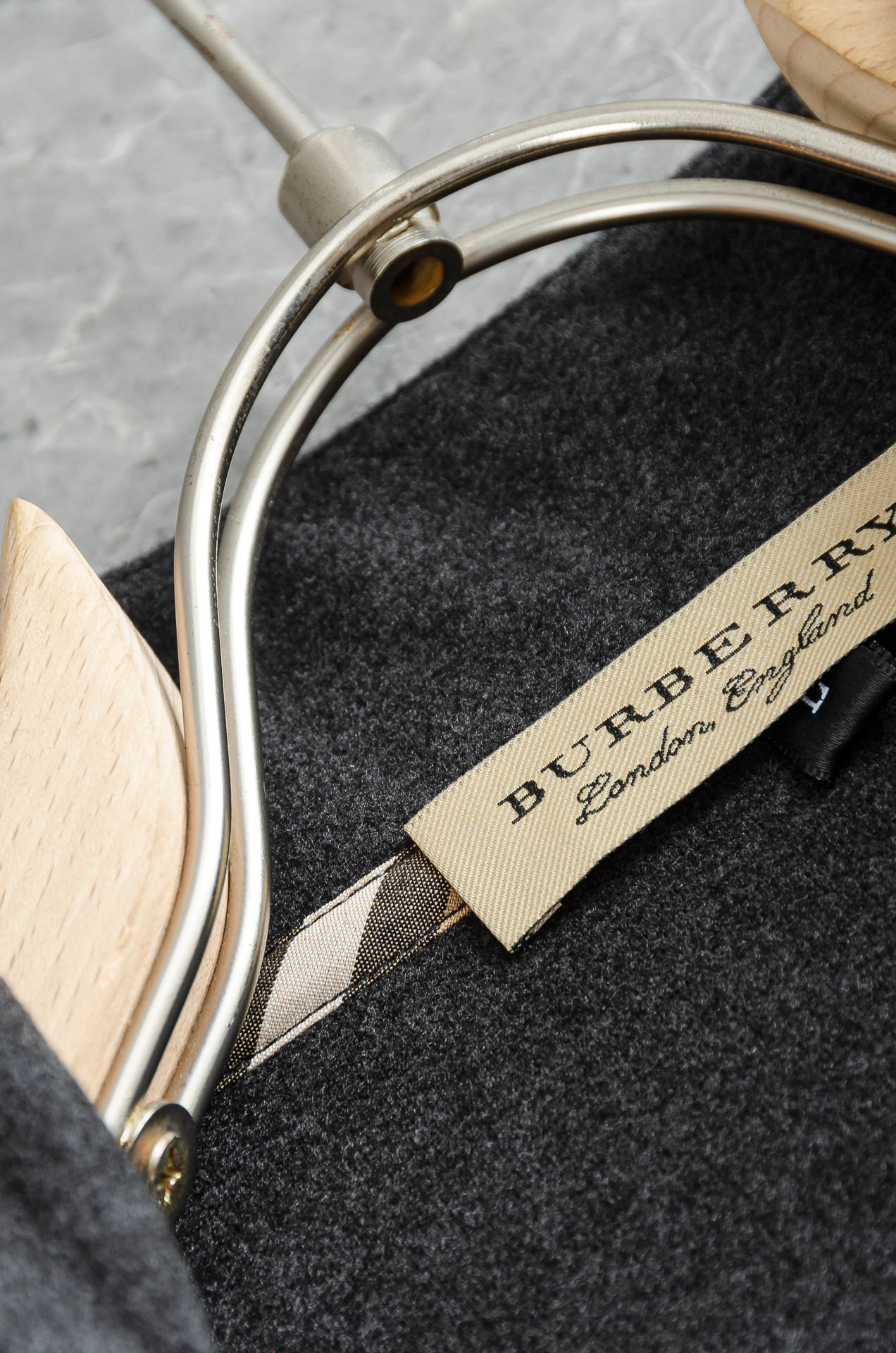 Nea# BURBE*RRY巴＊宝莉2026FW最新半拉链立领长袖衫#柔软亲肤又保暖，秋冬穿超合适!立领