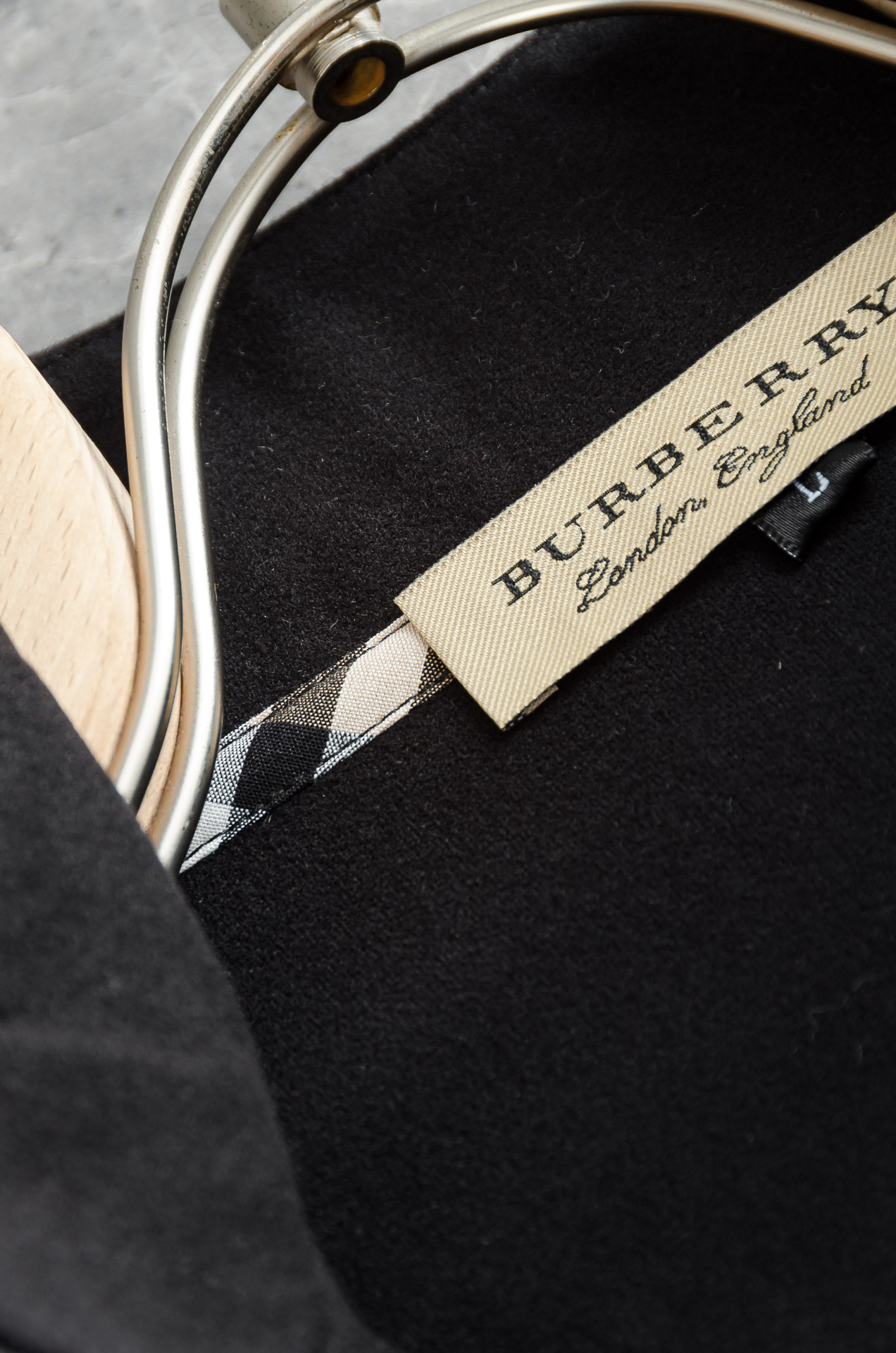 Nea# BURBE*RRY巴＊宝莉2026FW最新半拉链立领长袖衫#柔软亲肤又保暖，秋冬穿超合适!立领