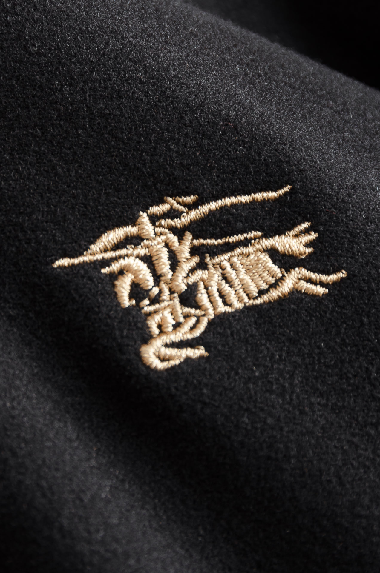 Nea# BURBE*RRY巴＊宝莉2026FW最新半拉链立领长袖衫#柔软亲肤又保暖，秋冬穿超合适!立领