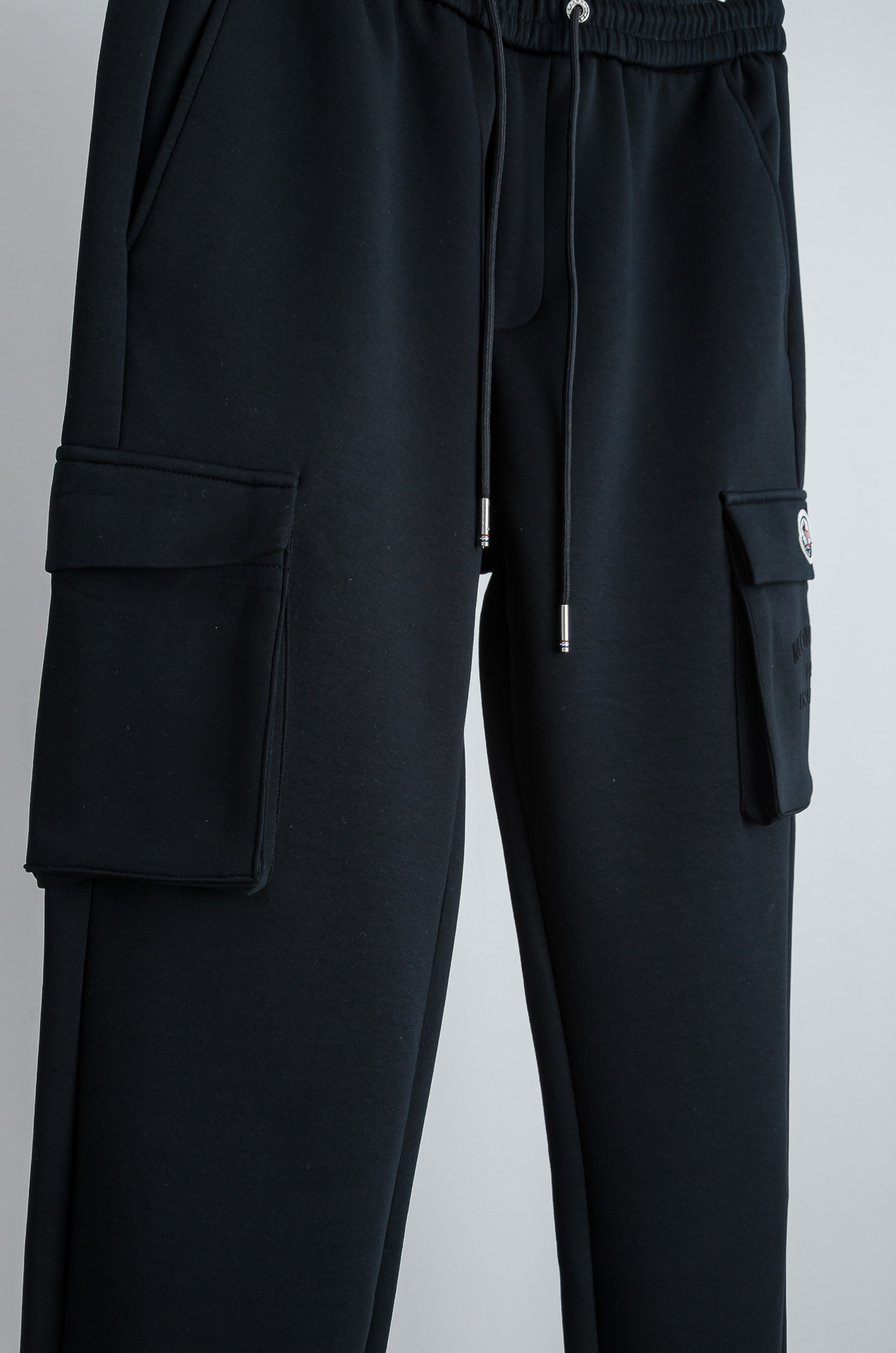 ☀️☀️MONC*LER蒙/口26FW精梳棉混纺挺括有型自带筋骨感抗皱性极强四面弹力包容性好弹力松紧腰搭