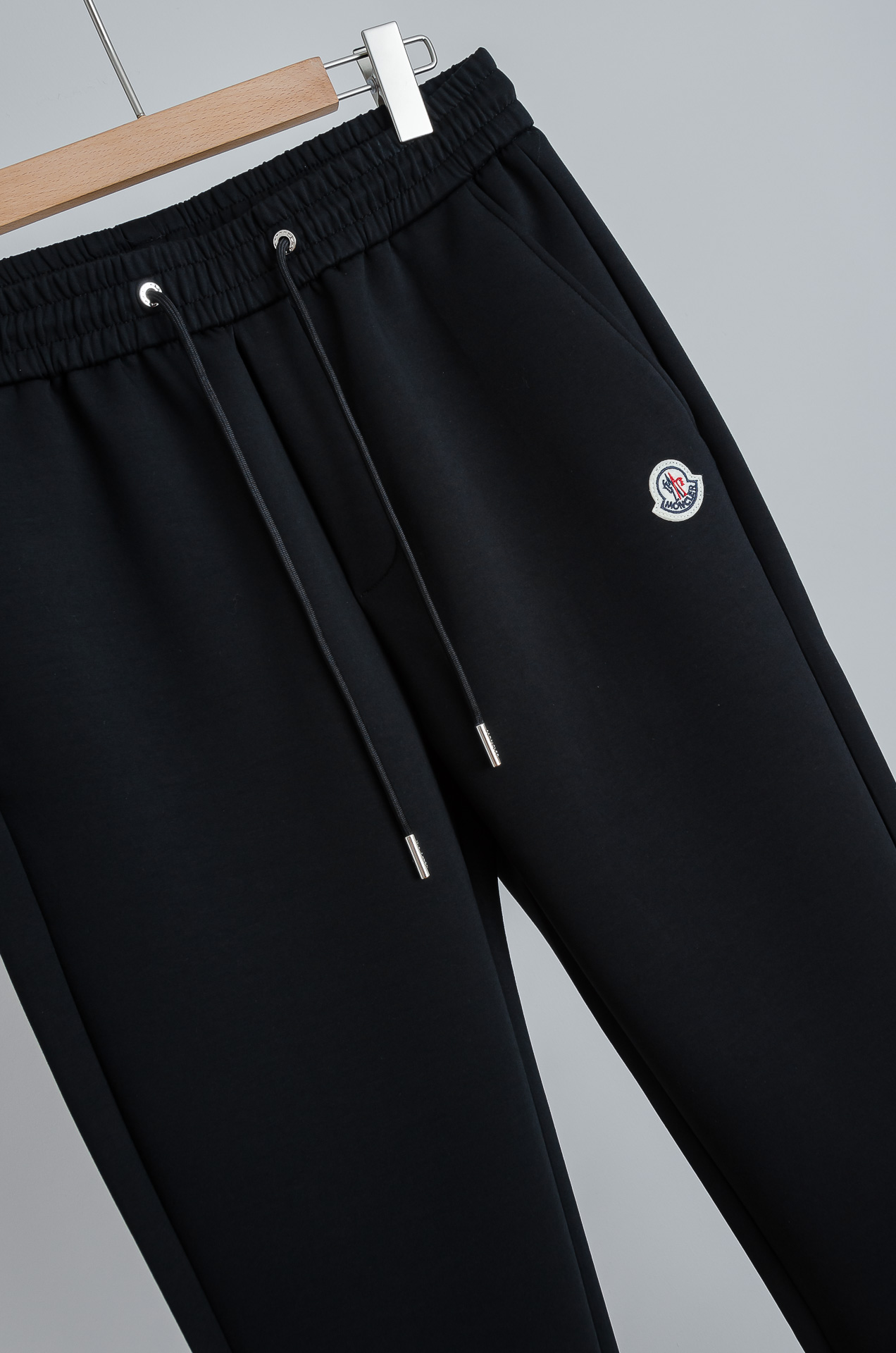 ☀️☀️MONC*LER蒙/口26FW精梳棉混纺挺括有型自带筋骨感抗皱性极强四面弹力包容性好弹力松紧腰搭