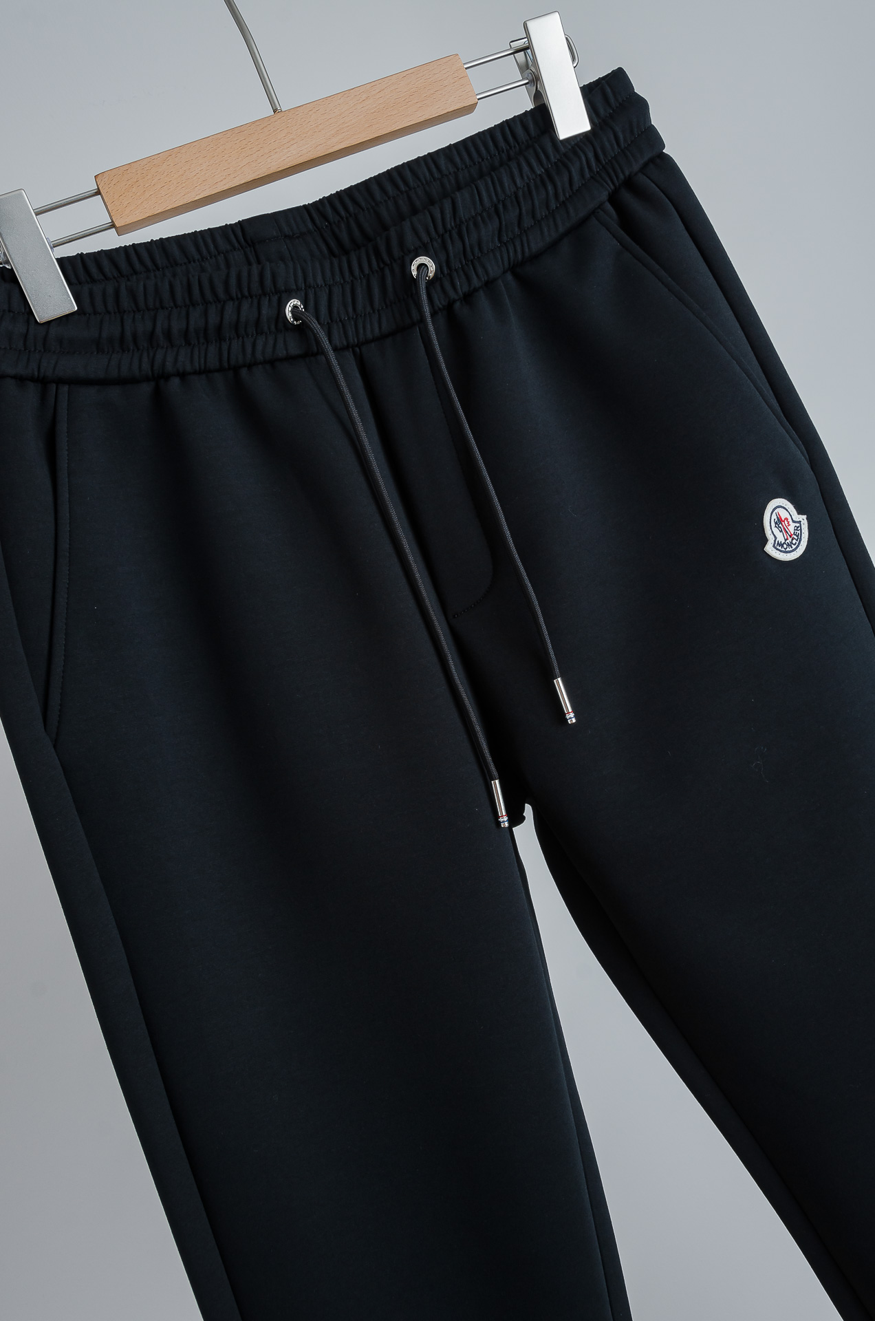 ☀️☀️MONC*LER蒙/口26FW精梳棉混纺挺括有型自带筋骨感抗皱性极强四面弹力包容性好弹力松紧腰搭