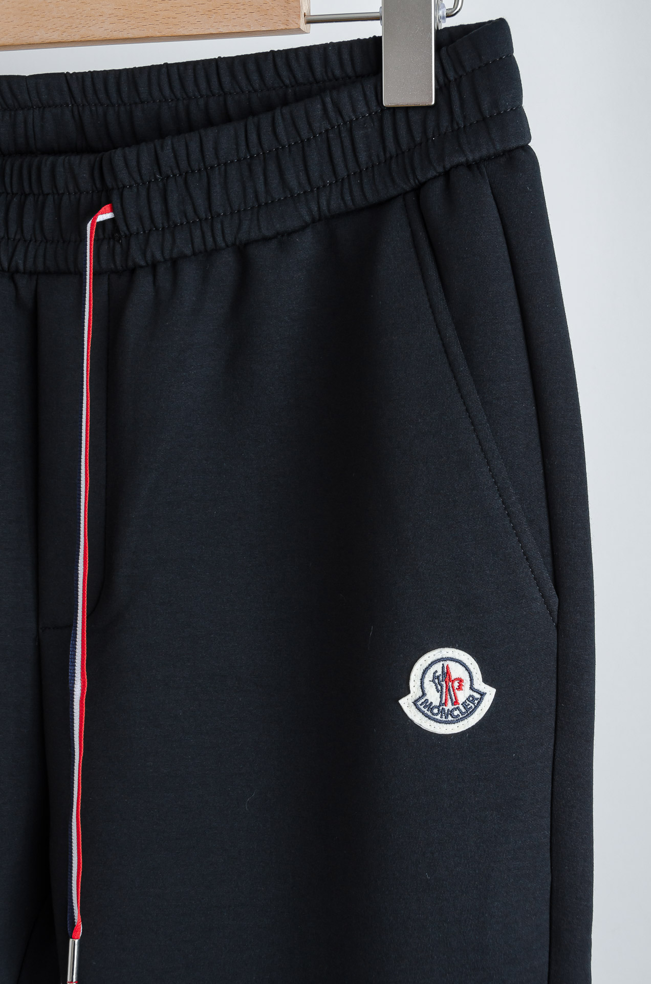 ☀️☀️MONC*LER蒙/口26FW精梳棉混纺挺括有型自带筋骨感抗皱性极强四面弹力包容性好弹力松紧腰搭