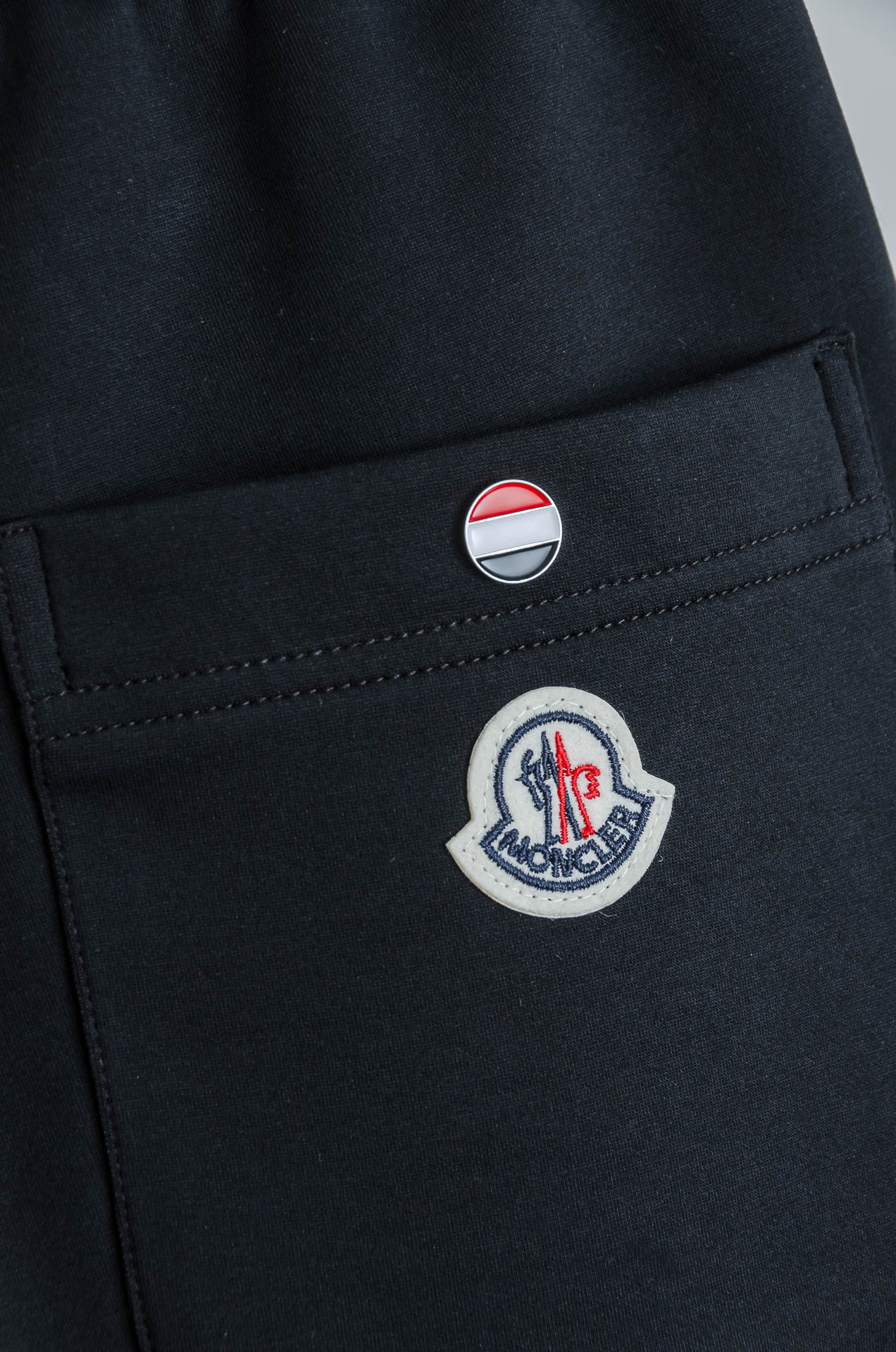 ☀️☀️MONC*LER蒙/口26FW精梳棉混纺挺括有型自带筋骨感抗皱性极强四面弹力包容性好弹力松紧腰搭