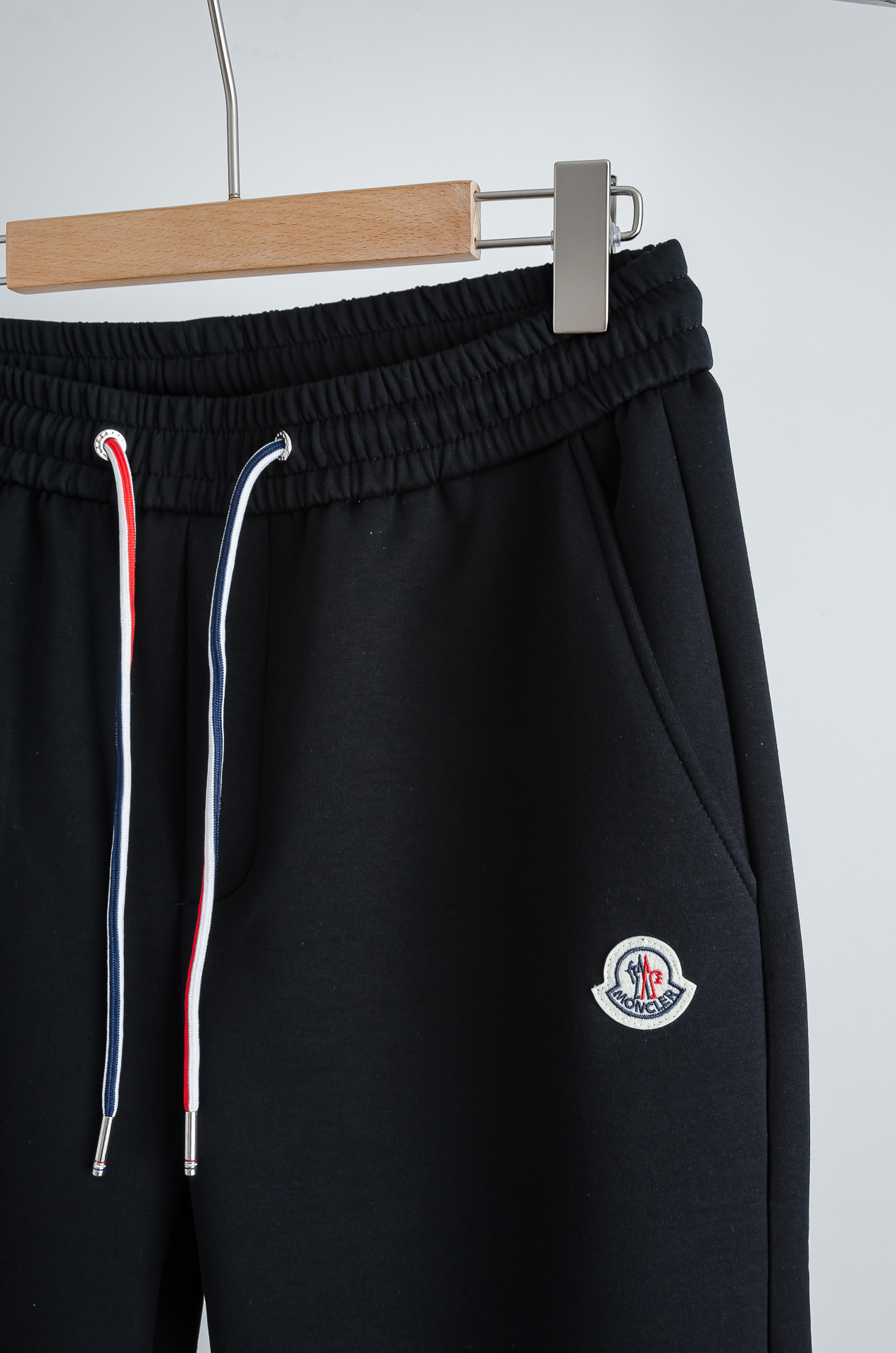 ☀️☀️MONC*LER蒙/口26FW精梳棉混纺挺括有型自带筋骨感抗皱性极强四面弹力包容性好弹力松紧腰搭