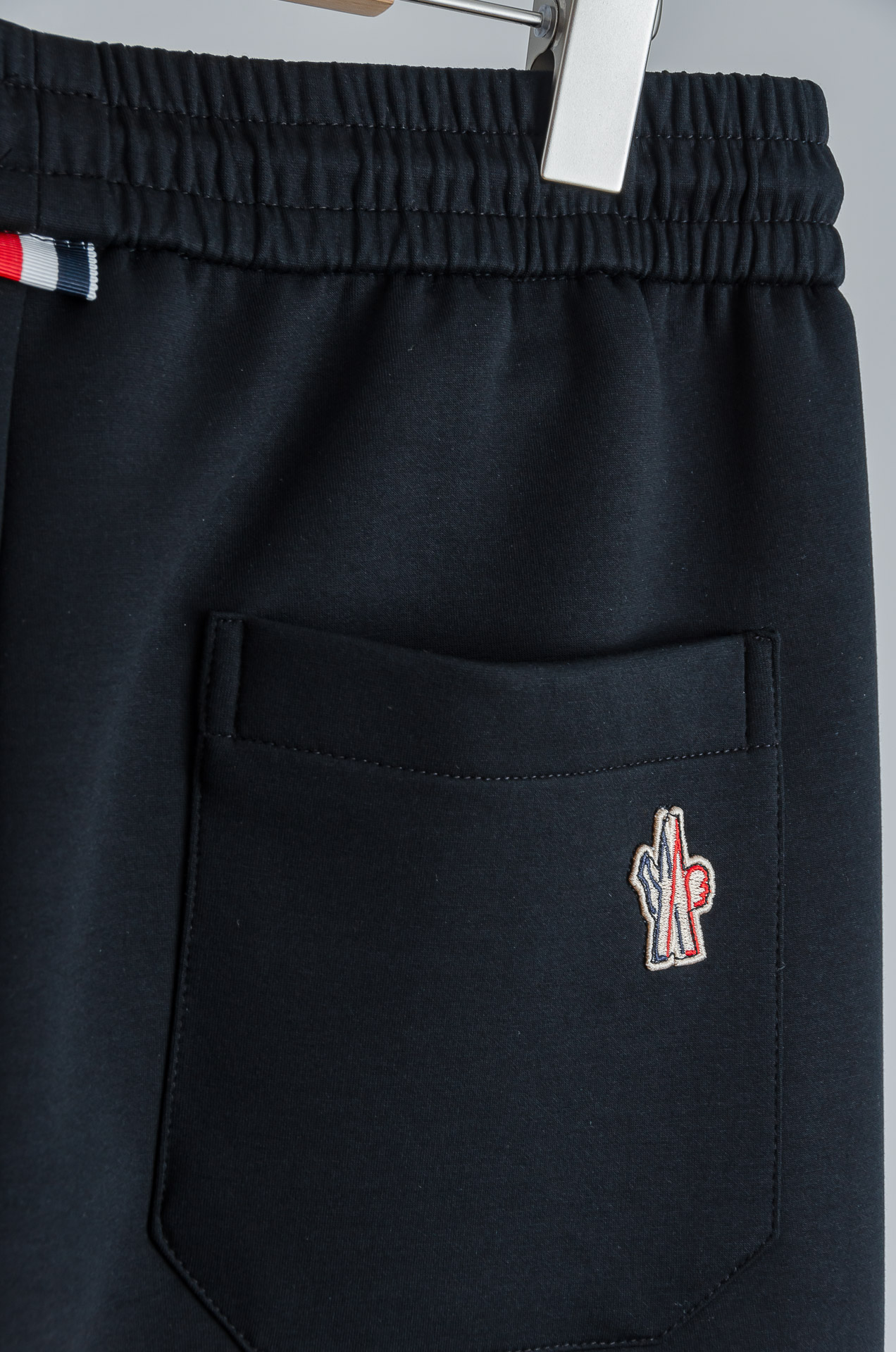 ☀️☀️MONC*LER蒙/口26FW精梳棉混纺挺括有型自带筋骨感抗皱性极强四面弹力包容性好弹力松紧腰搭