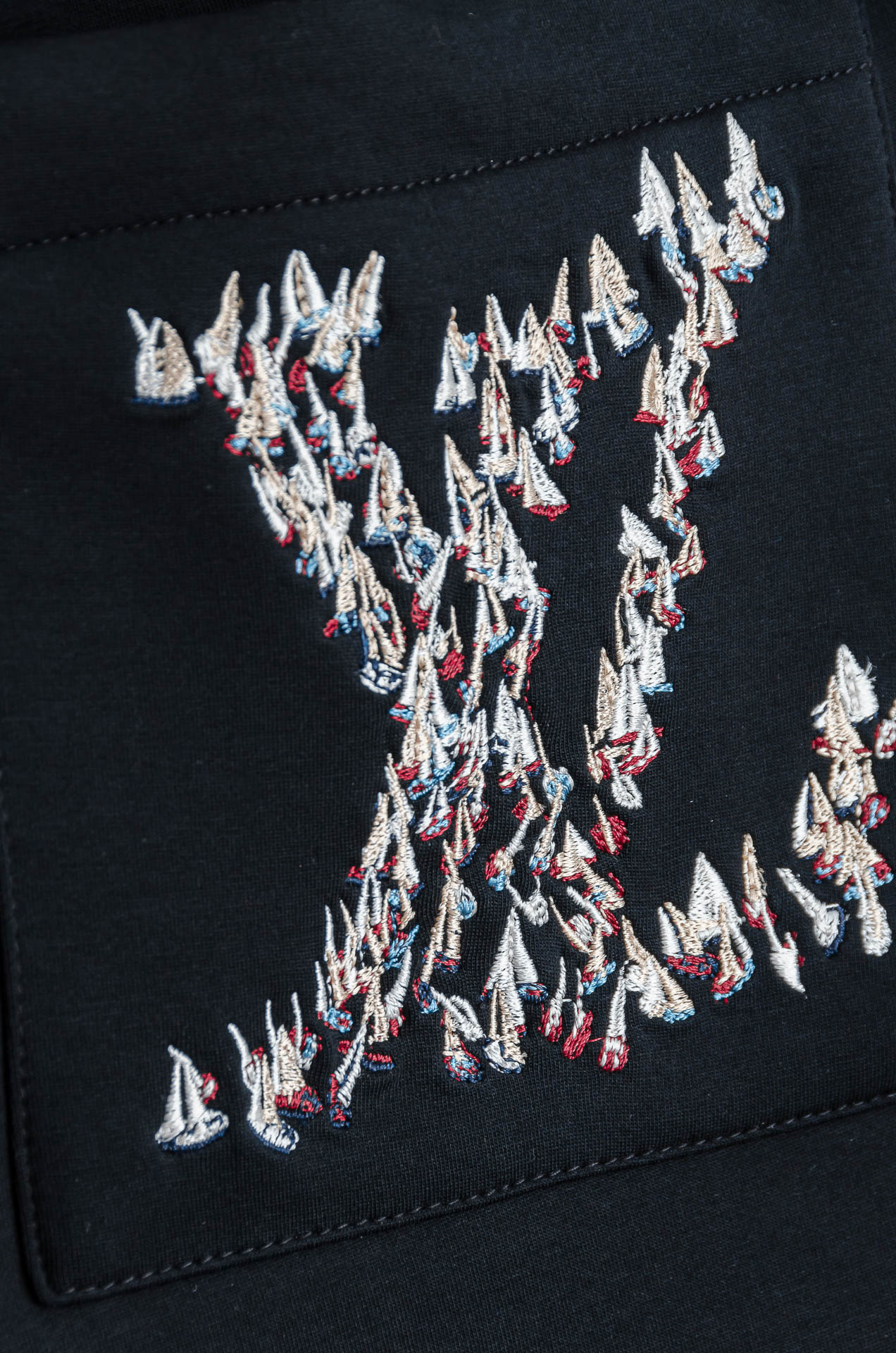 ☀️☀️L/V26FW精梳棉混纺挺括有型自带筋骨感抗皱性极强四面弹力包容性好弹力松紧腰搭配抽绳设计直筒立