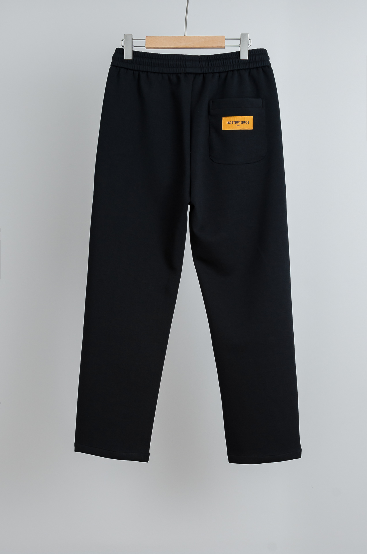 ☀️☀️L/V26FW精梳棉混纺挺括有型自带筋骨感抗皱性极强四面弹力包容性好弹力松紧腰搭配抽绳设计直筒立