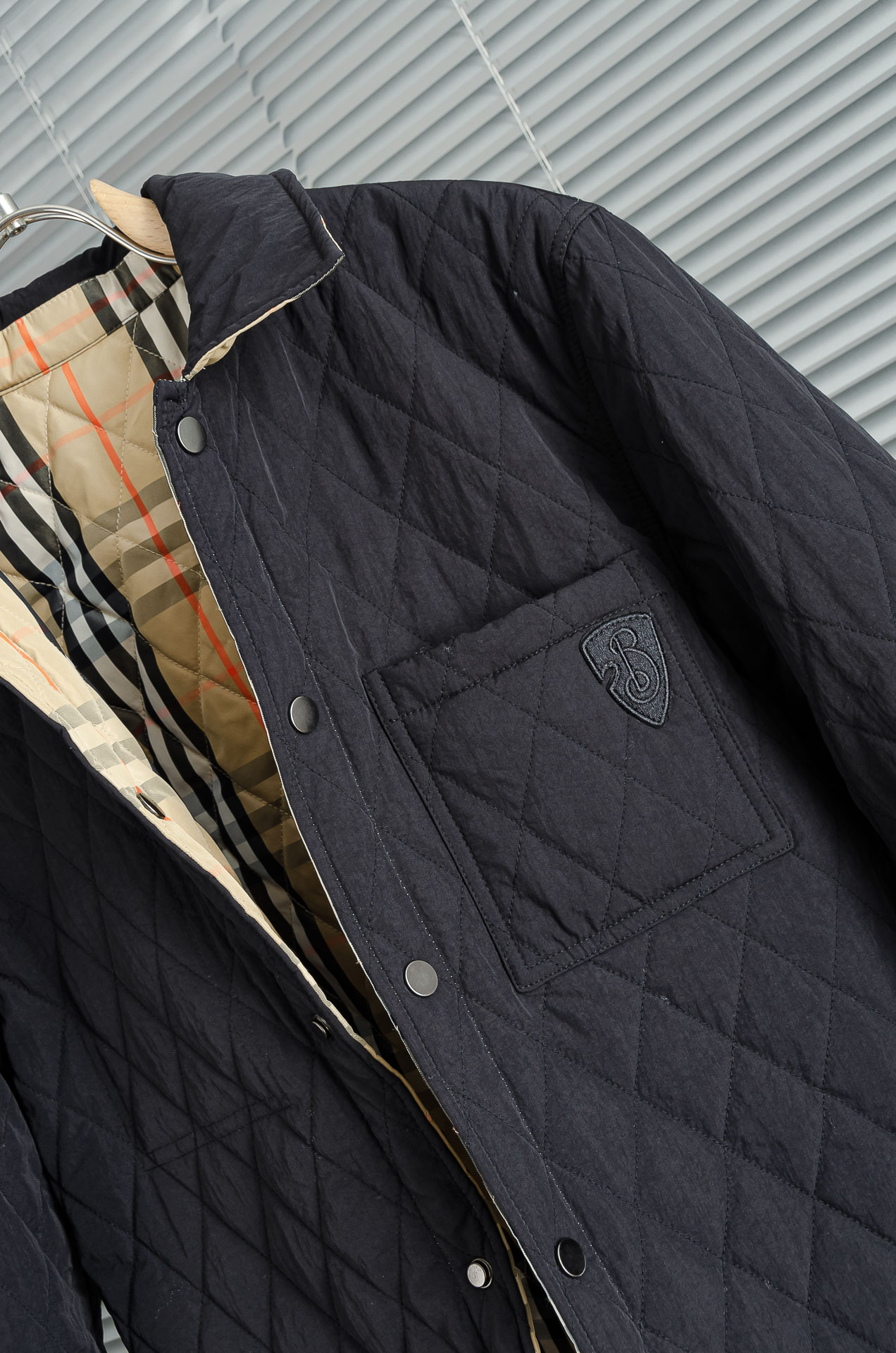 BBR 26FW秋冬新款经典英伦格+刺绣战马士徽标双面穿棉服外套#双面两穿款式，一面现代格纹，另一面为经