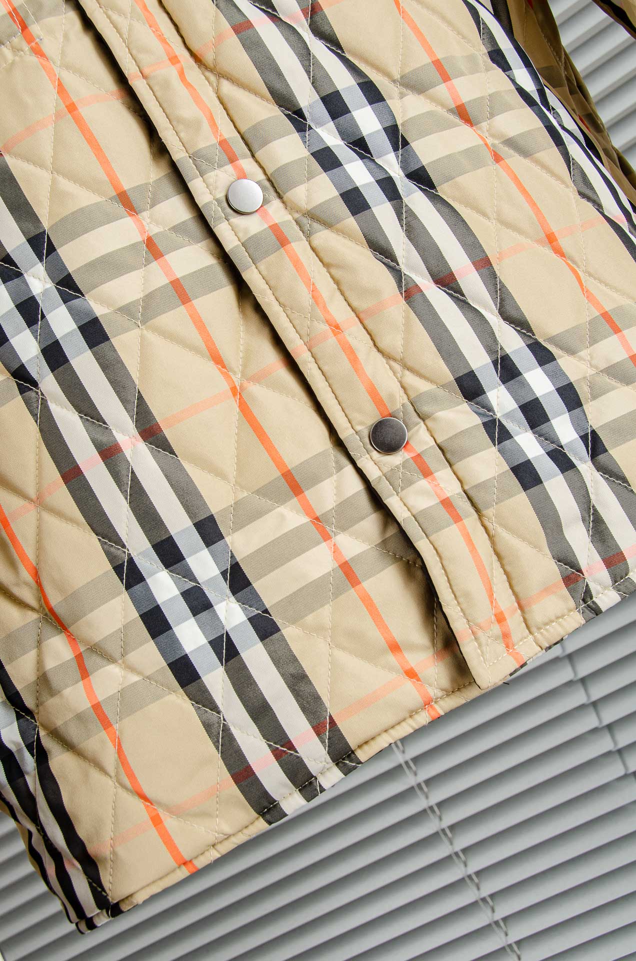 BBR 26FW秋冬新款经典英伦格+刺绣战马士徽标双面穿棉服外套#双面两穿款式，一面现代格纹，另一面为经