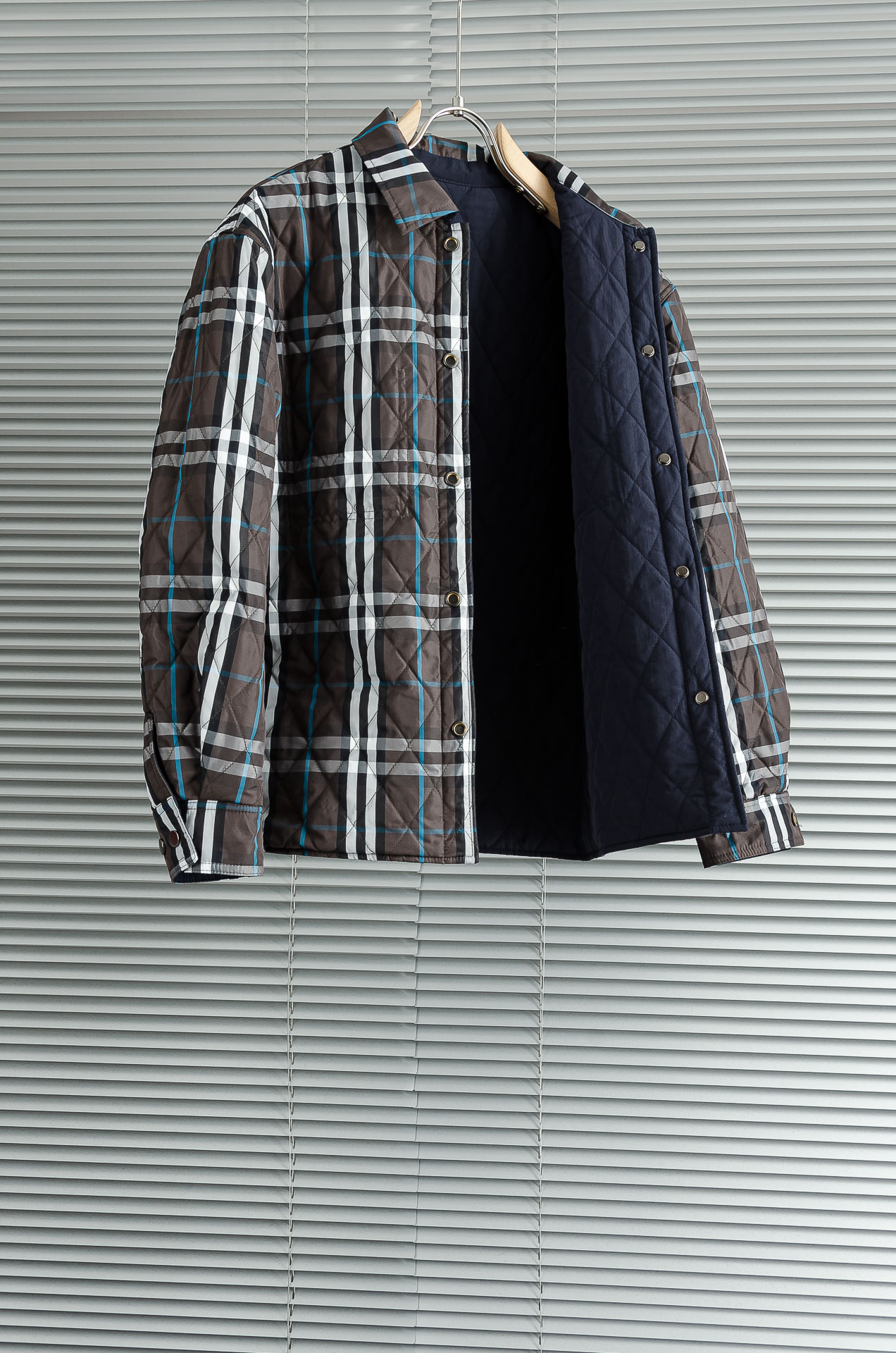 BBR 26FW秋冬新款经典英伦格+刺绣战马士徽标双面穿棉服外套#双面两穿款式，一面现代格纹，另一面为经