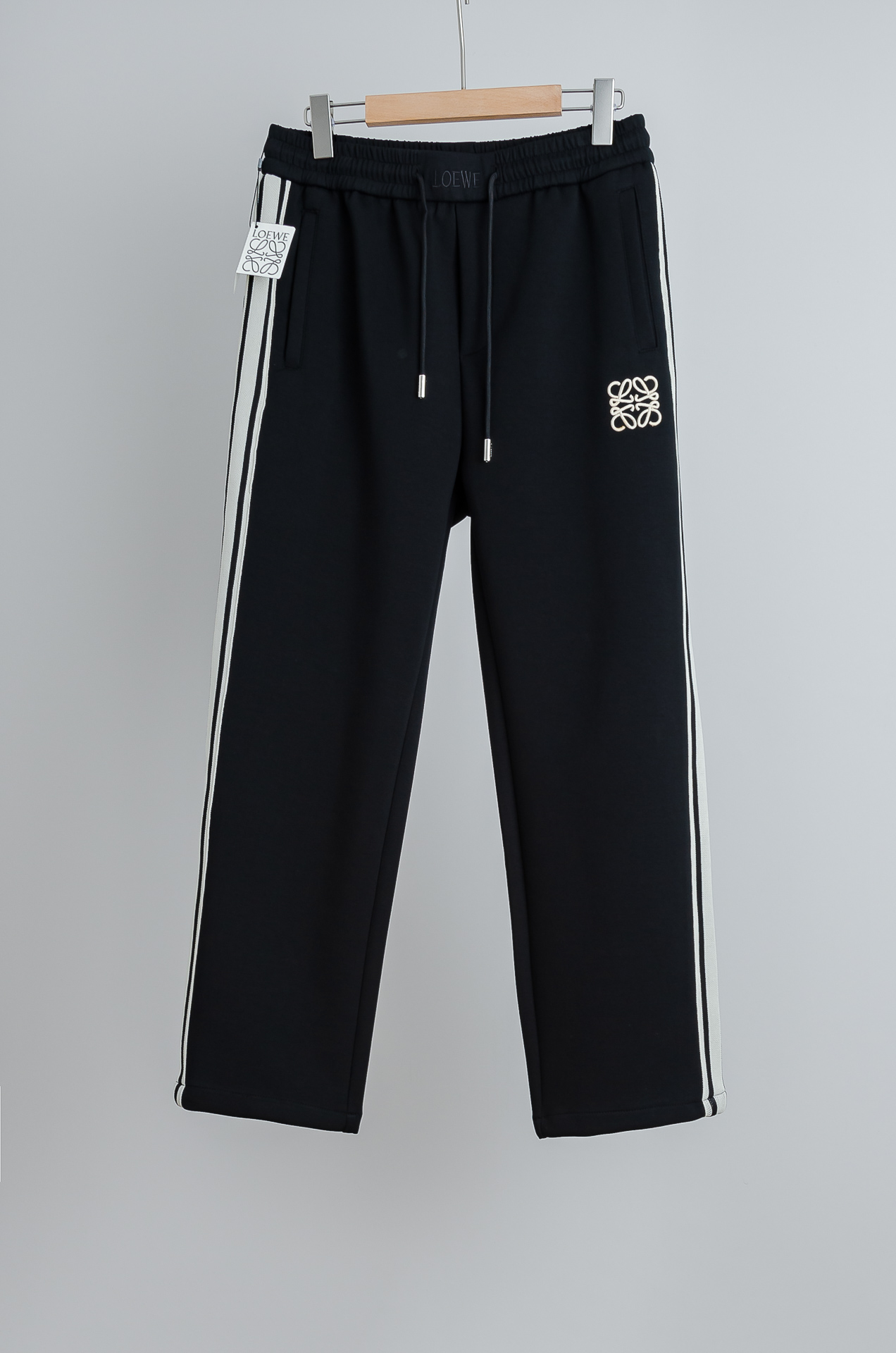 ☀️☀️LO*EWE 26FW精梳棉混纺挺括有型自带筋骨感抗皱性极强四面弹力包容性好弹力松紧腰搭配抽绳设